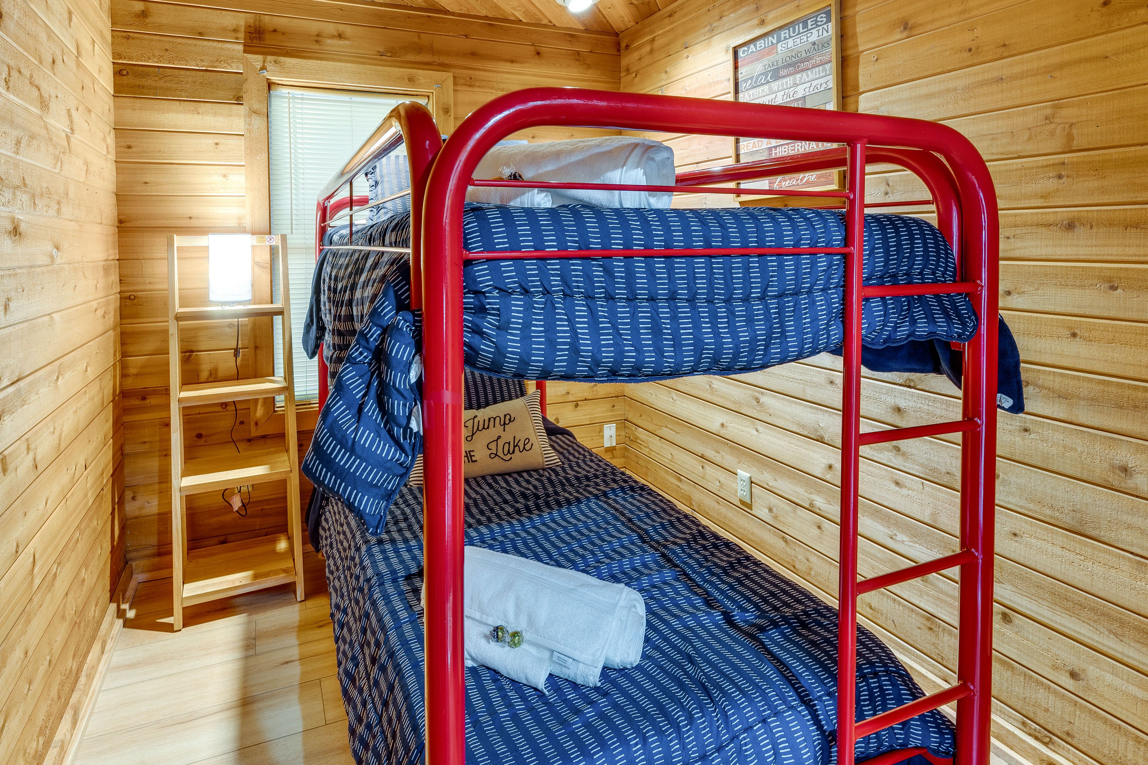 Bedroom 2 | Twin Bunk Bed