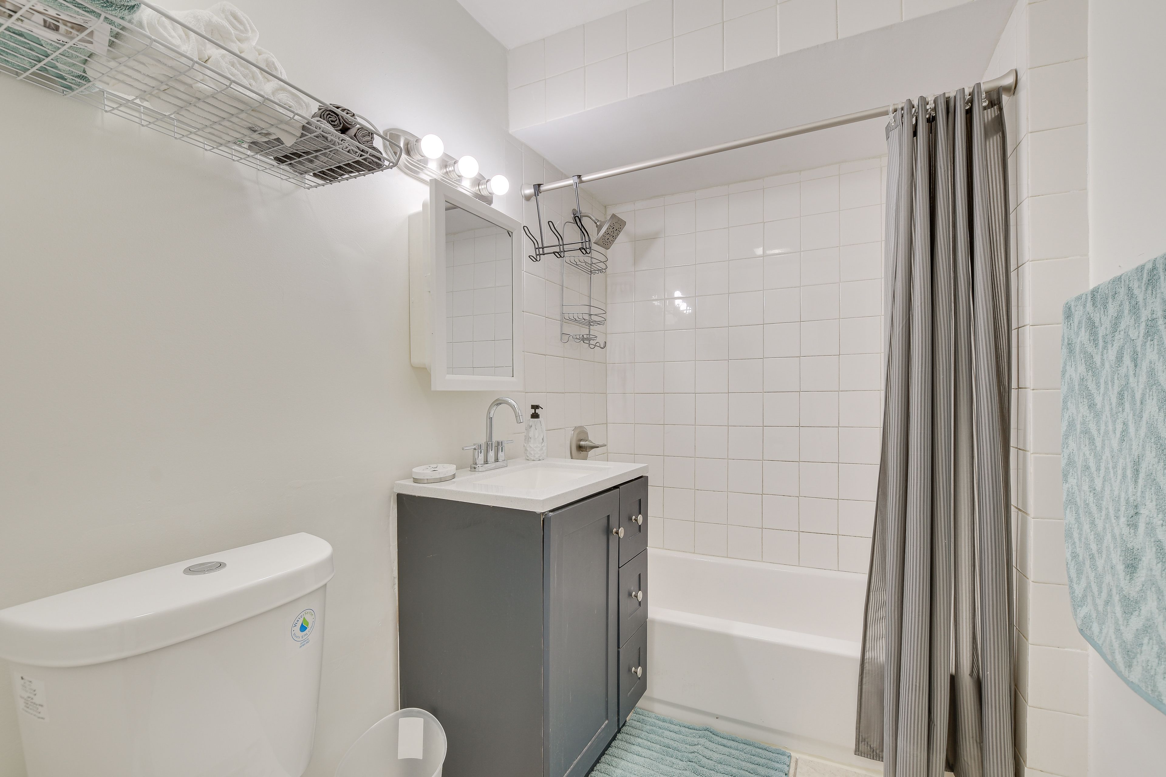 Bathroom | Towels Provided