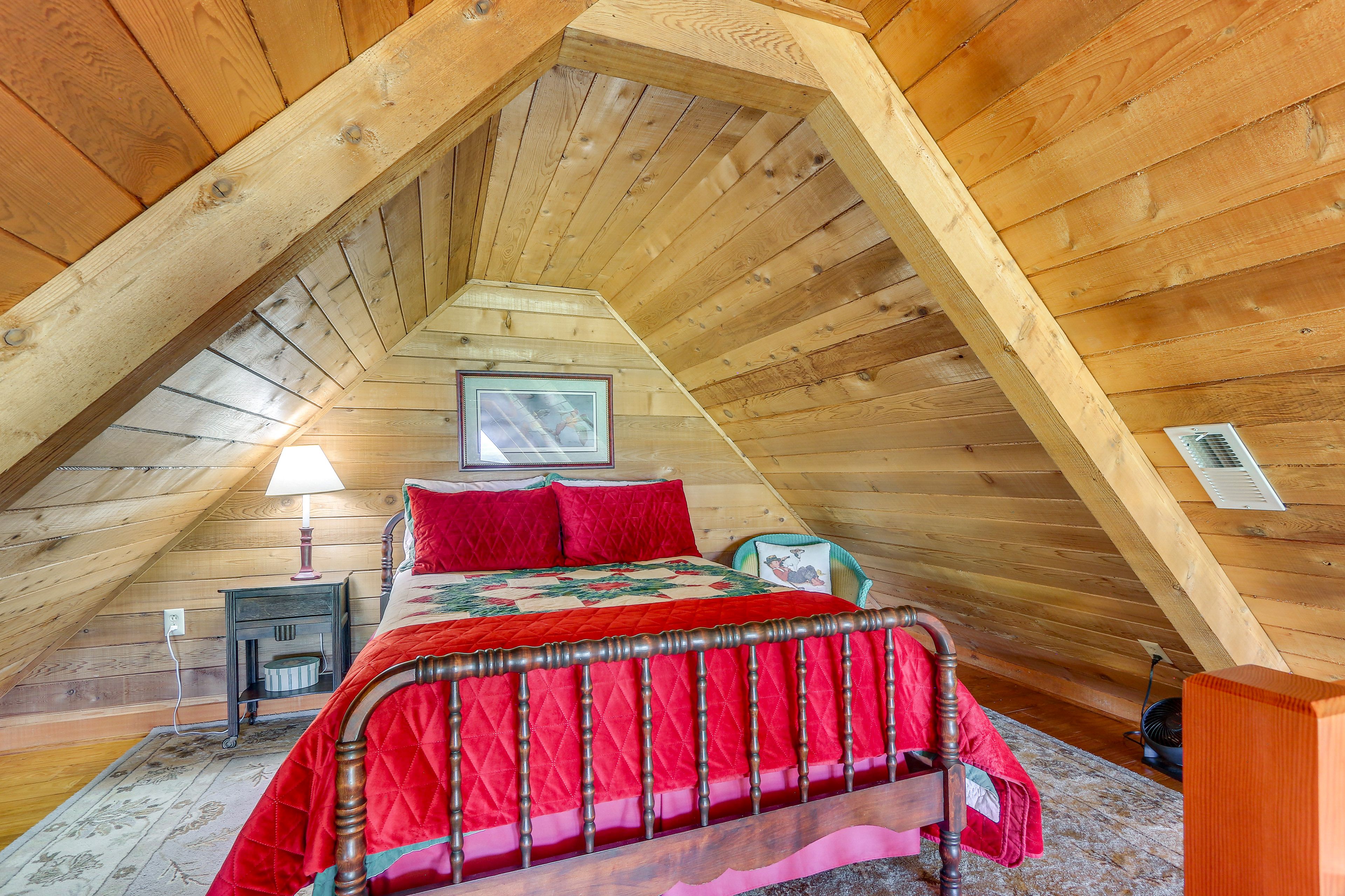 Loft | Full Bed