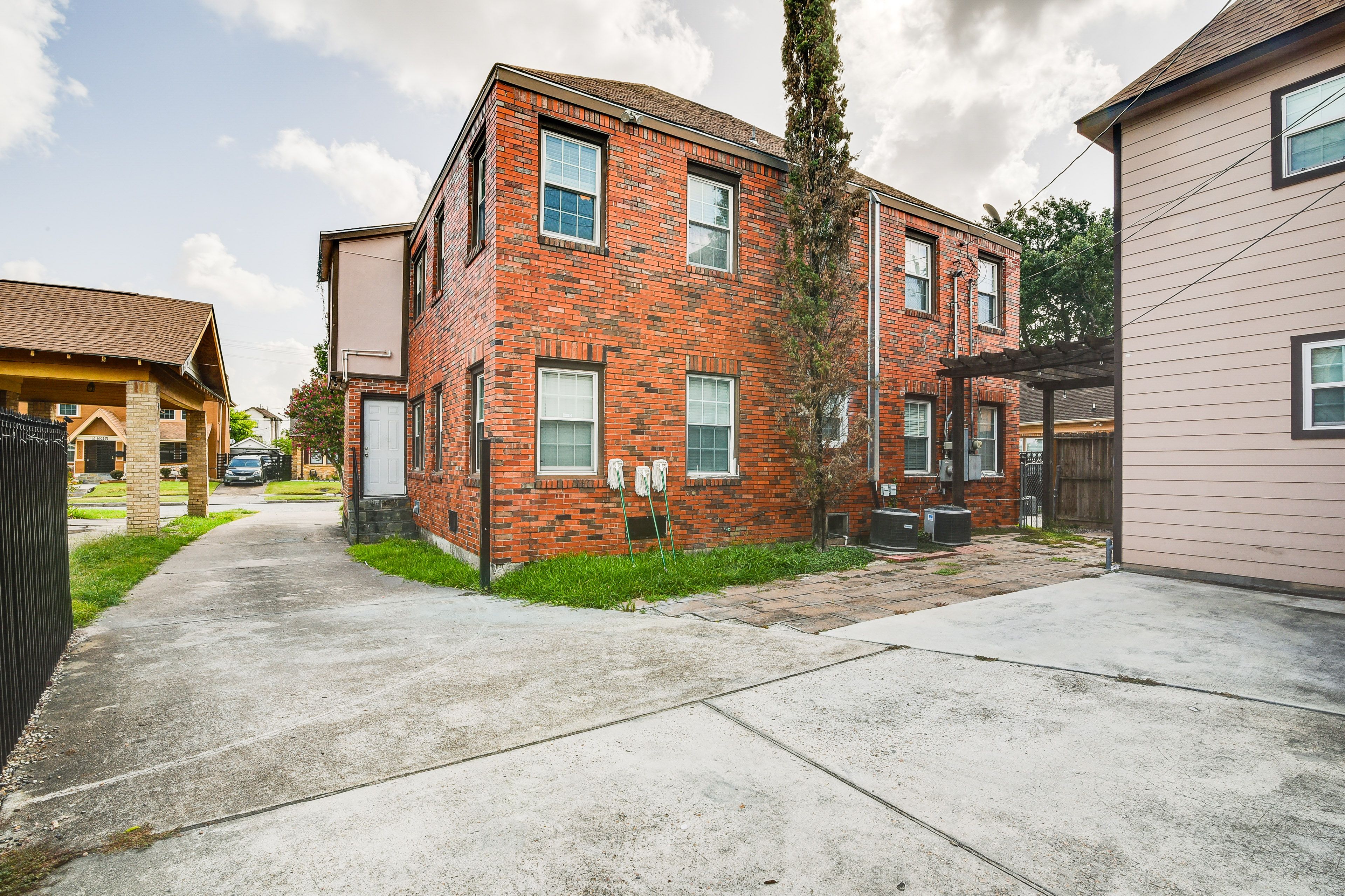 Exterior | Other Rentals On-Site | 5 Exterior Security Cameras (Facing Out)