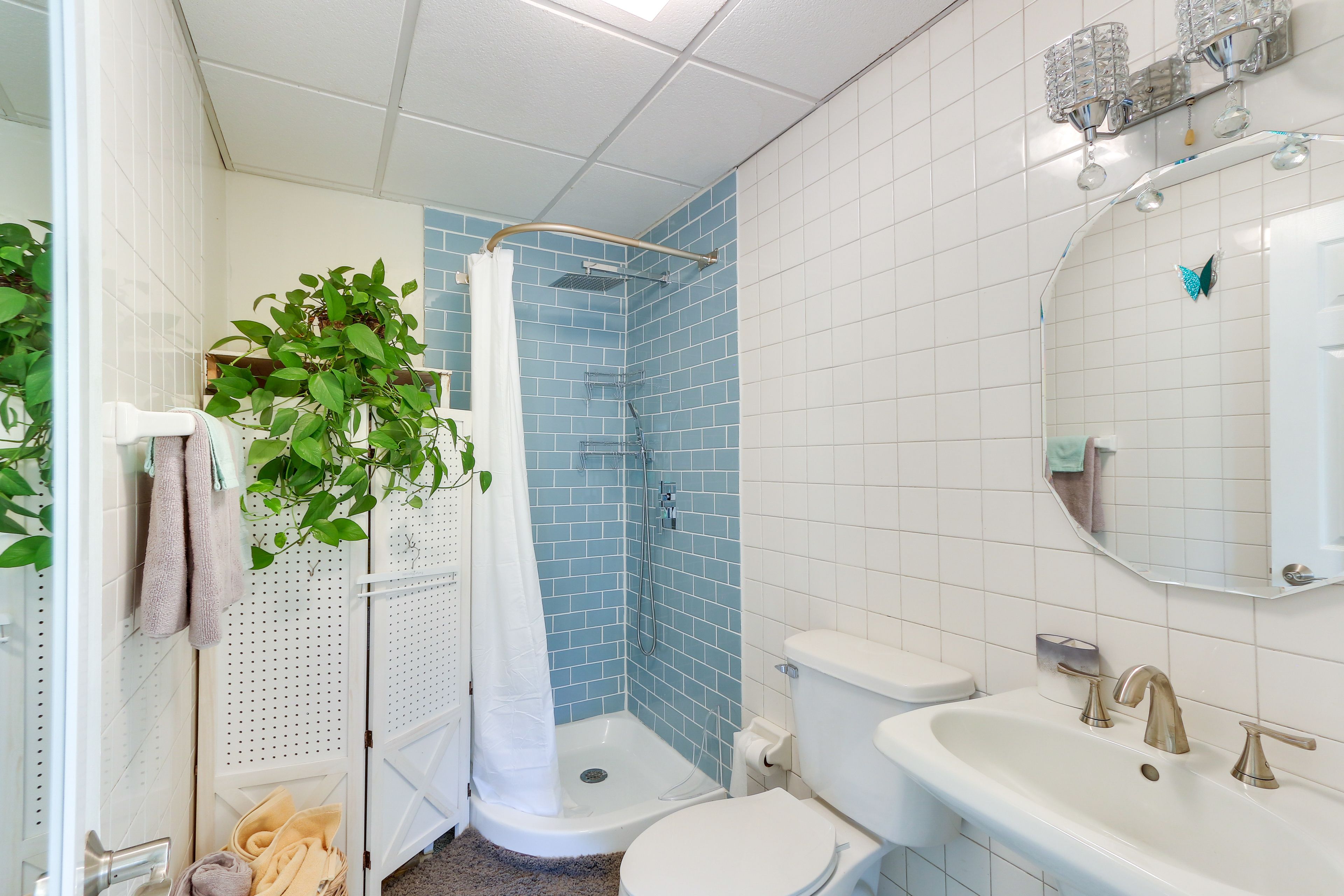 Full Bathroom | Complimentary Toiletries