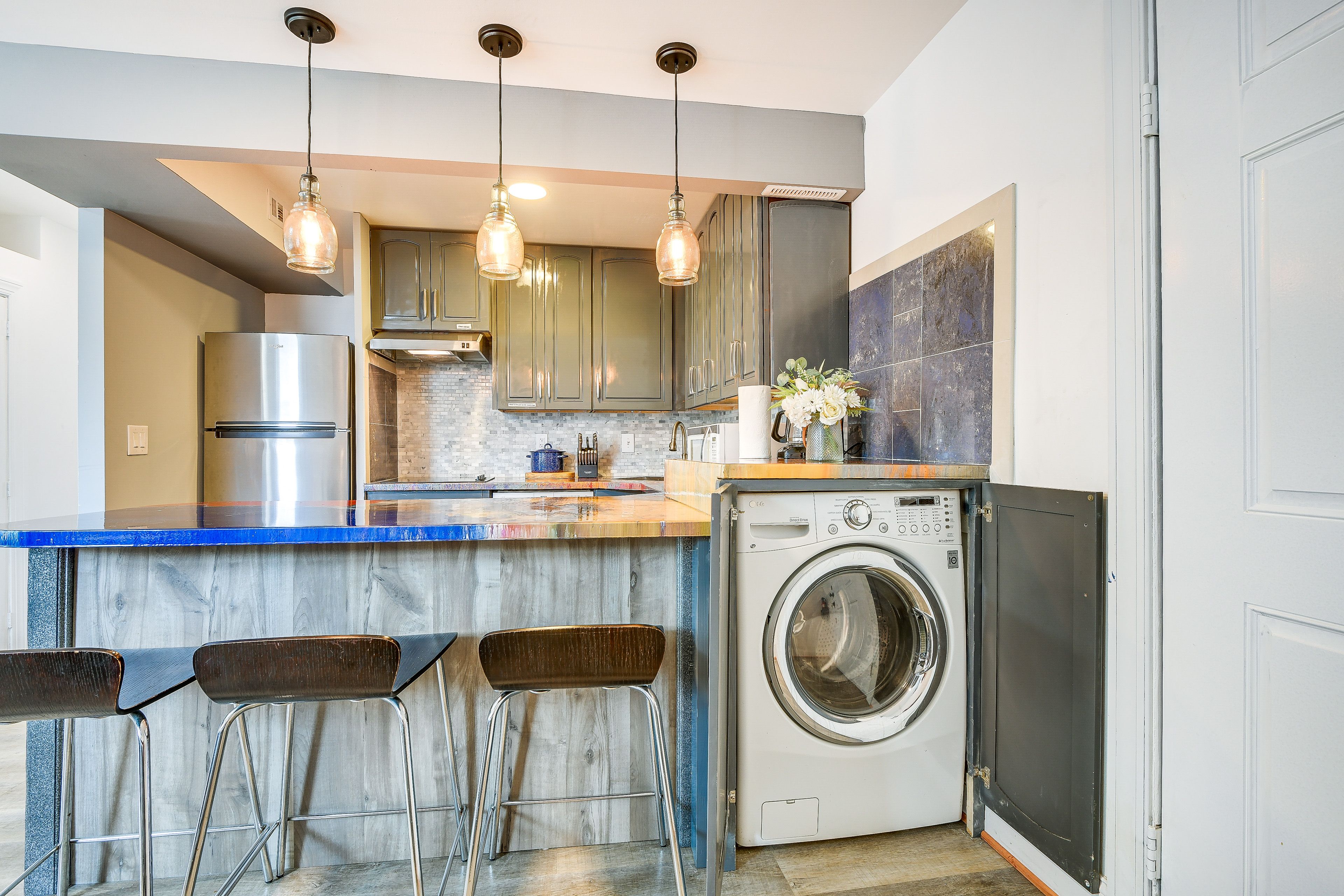 Kitchen | Dishware/Flatware Provided
