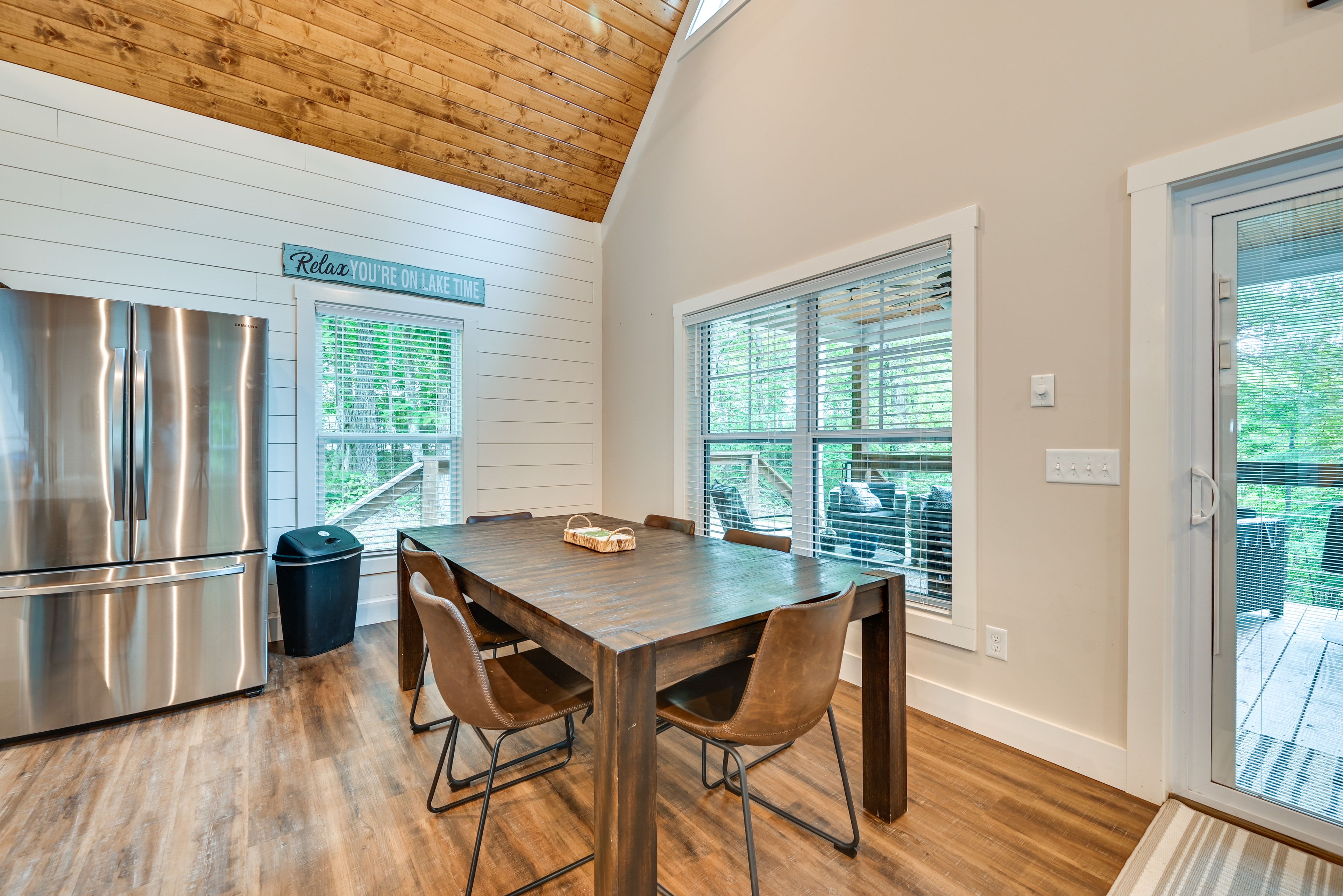 Dining Area | Dishware & Flatware Provided | Central A/C & Heating