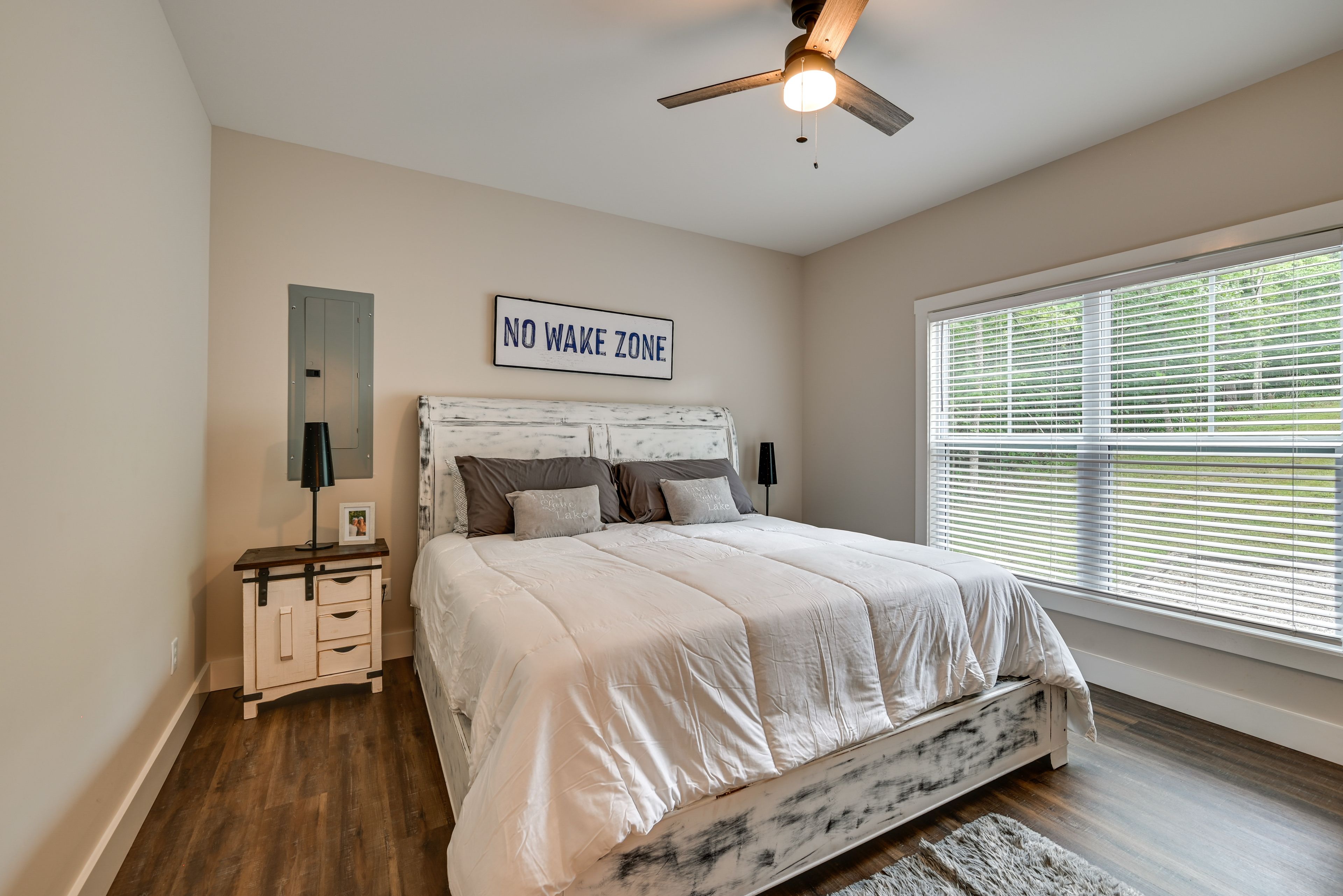 Bedroom 1 | King Bed | Linens Provided