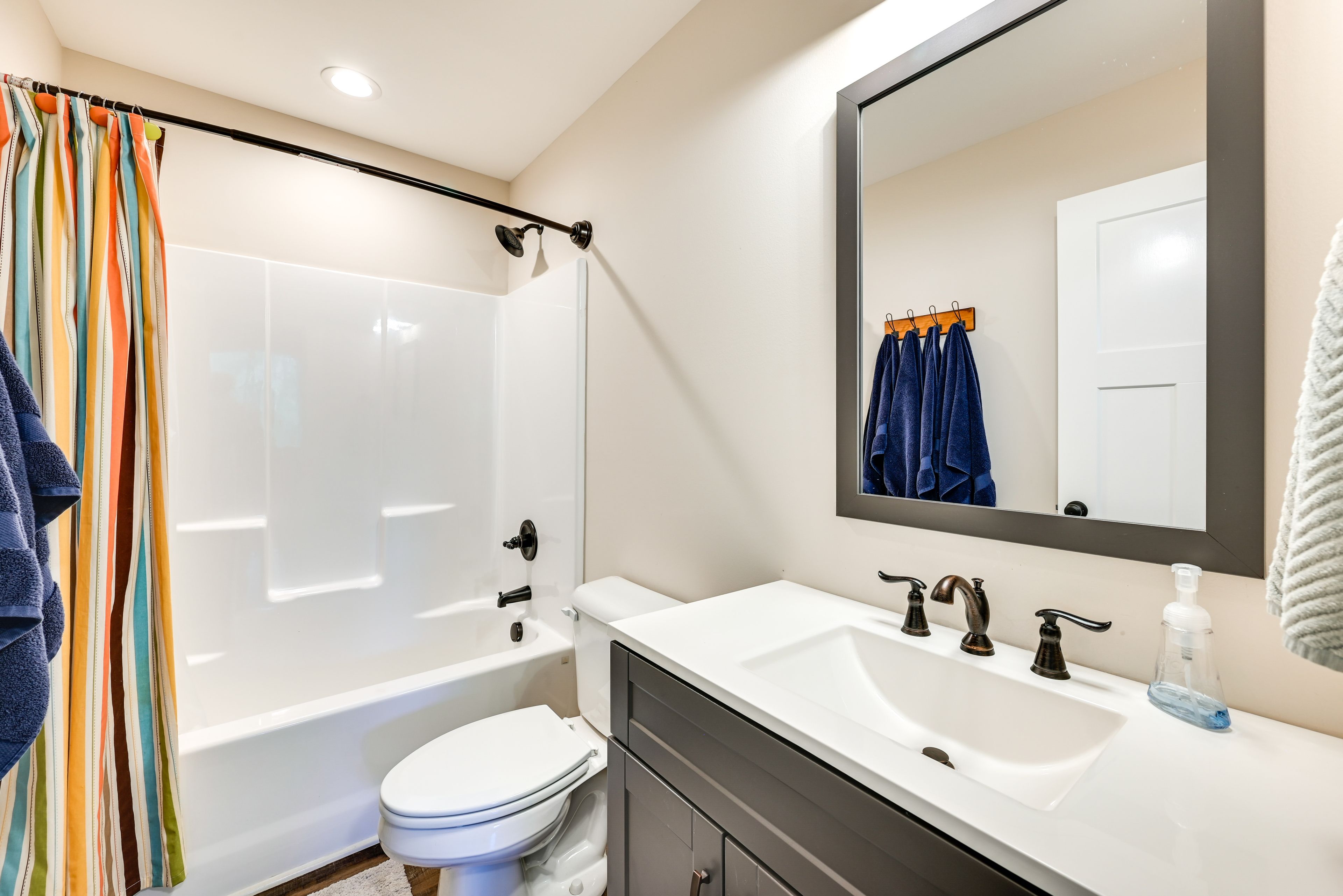 Full Bathroom
