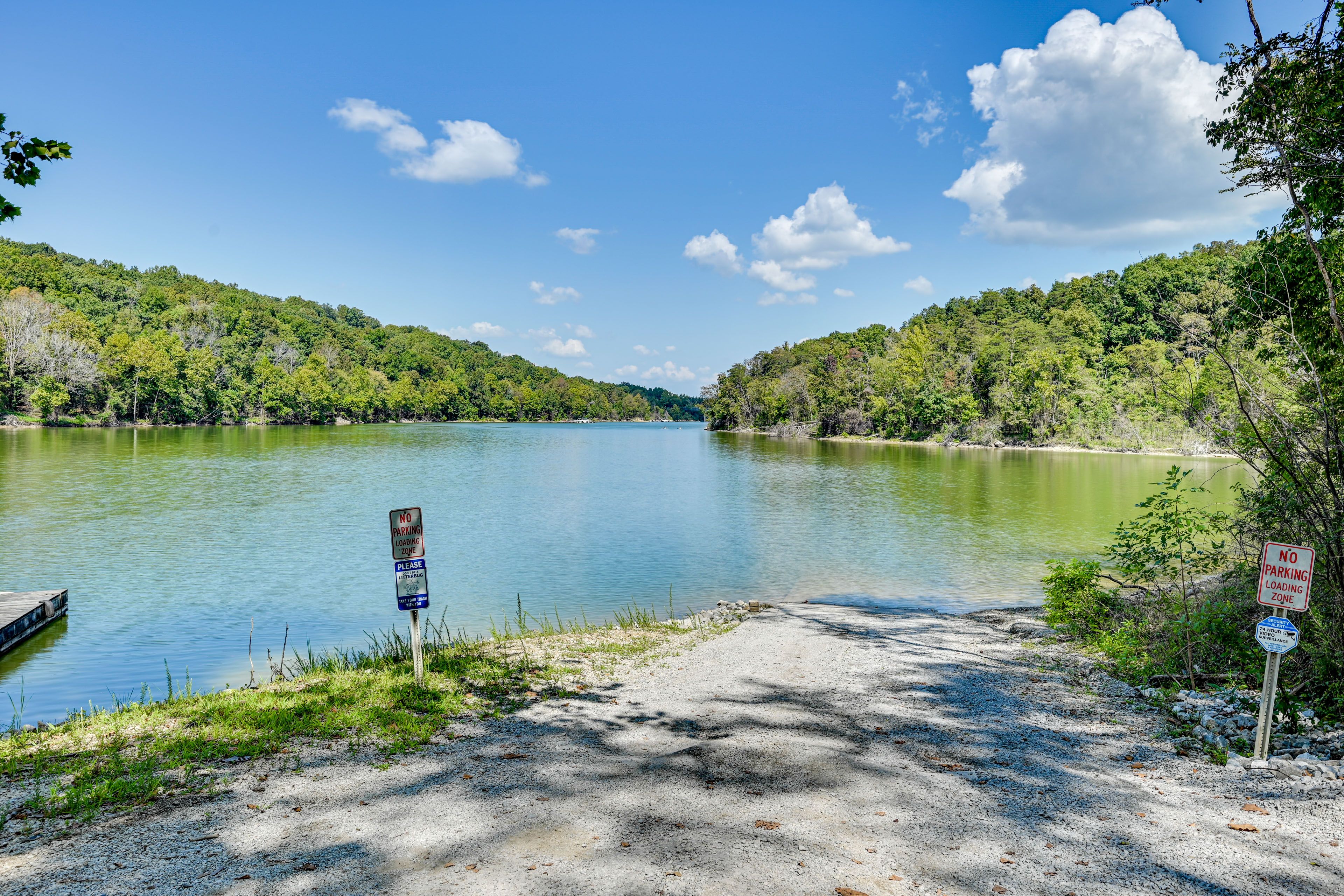 Walk to Community Boat Ramp | ~11 Mi to Nolin Lake State Park