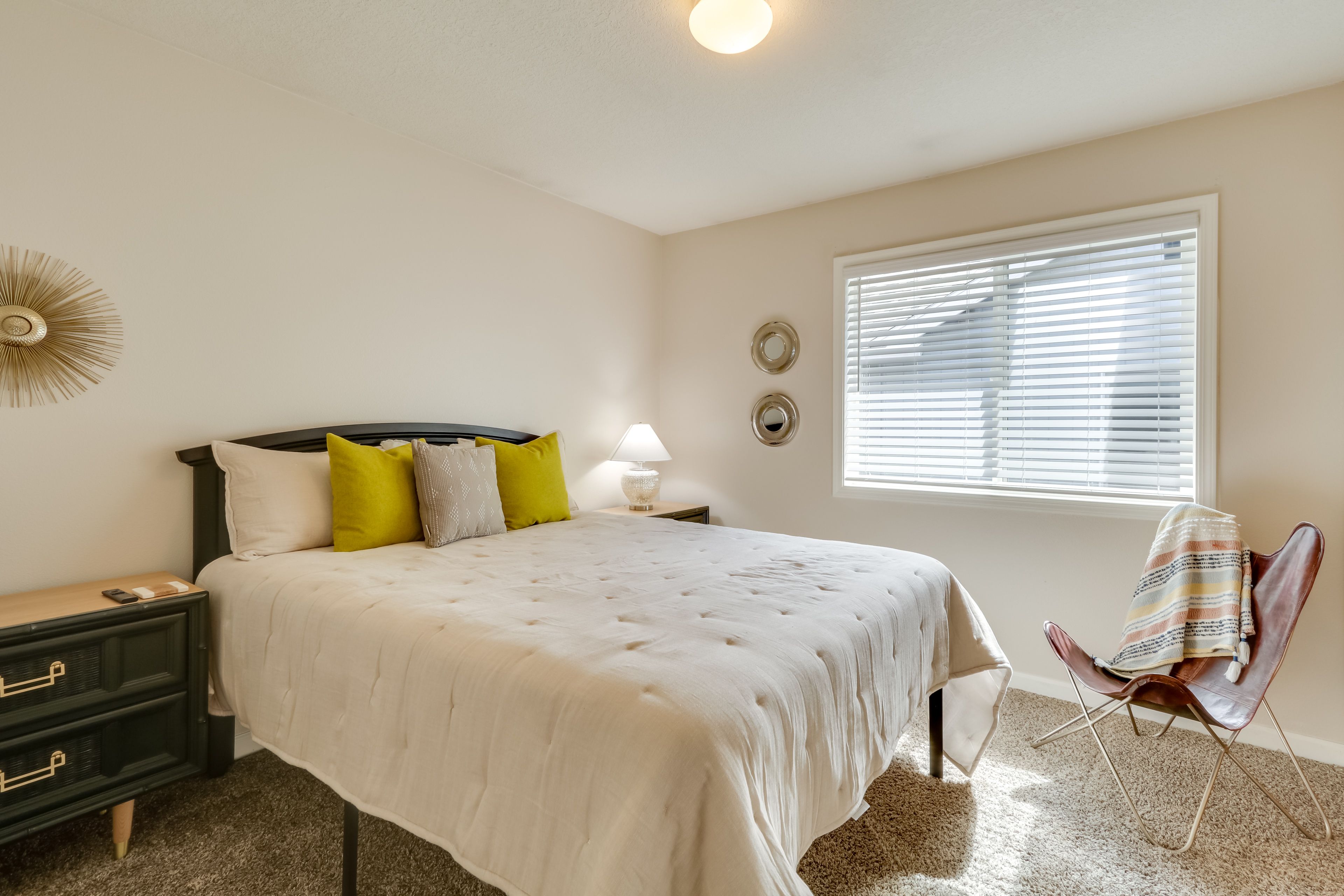 Bedroom 2 | Queen Bed