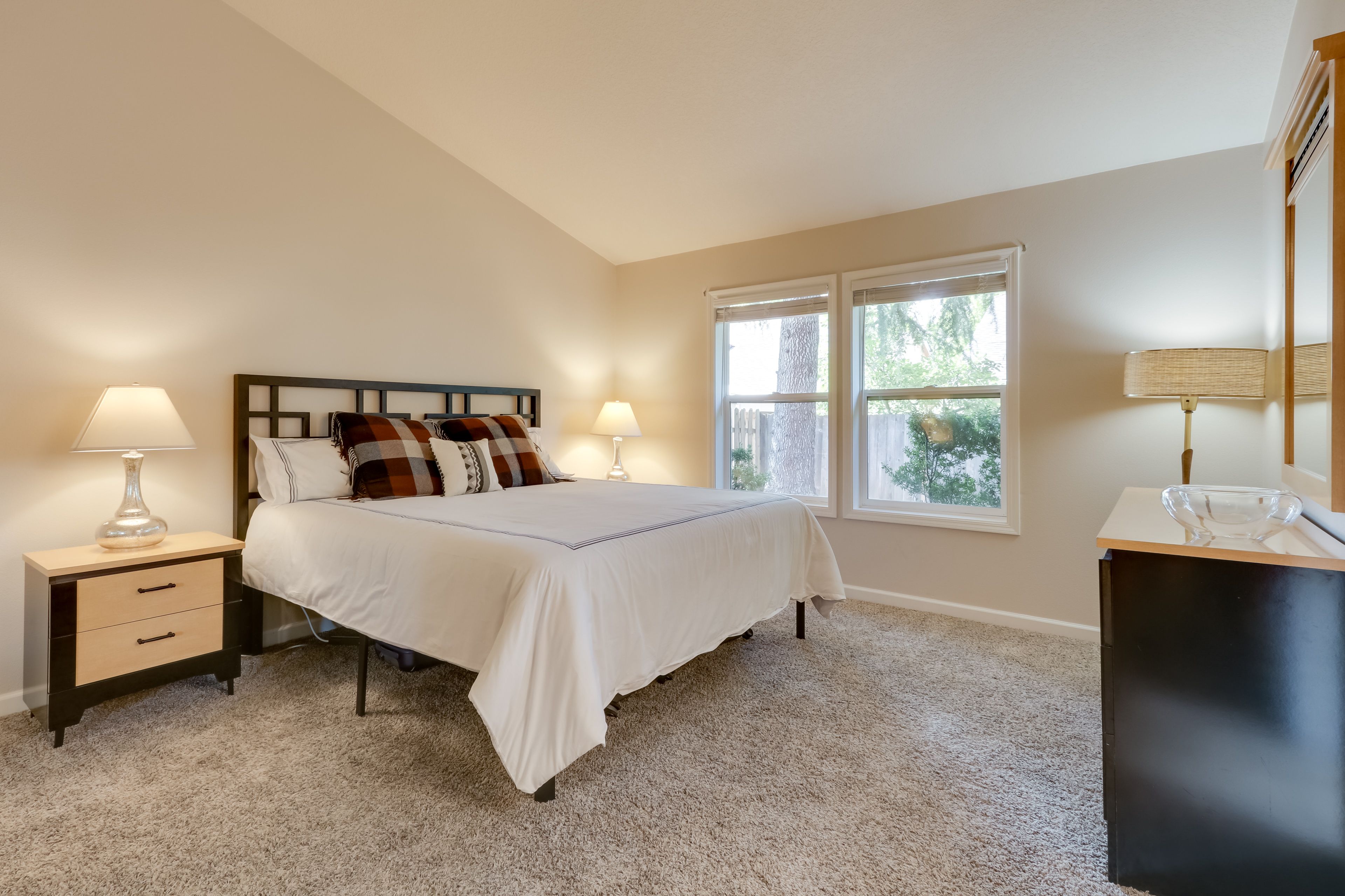 Bedroom 1 | King Bed | Linens Provided