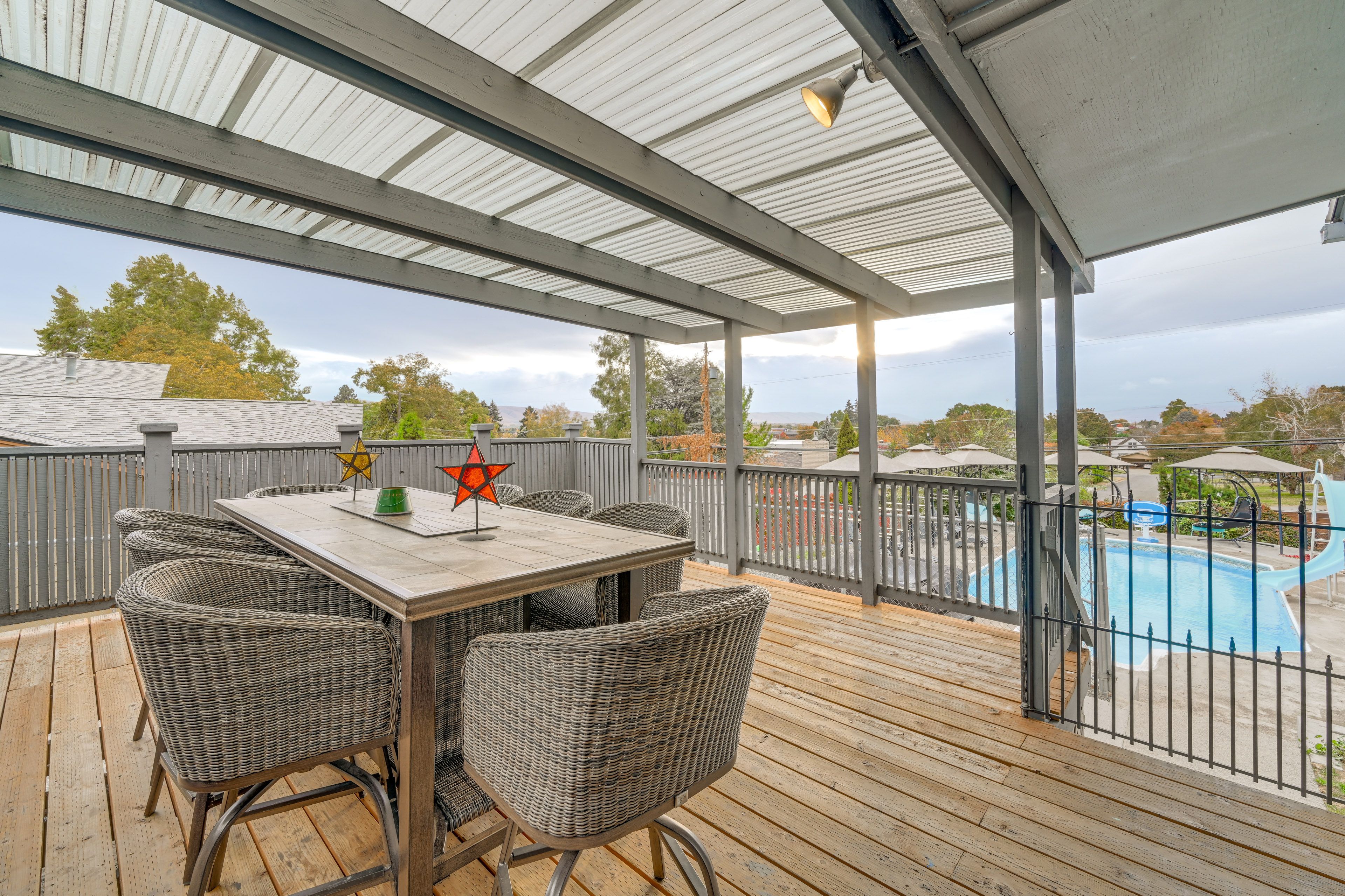 Private Deck | Outdoor Dining Area