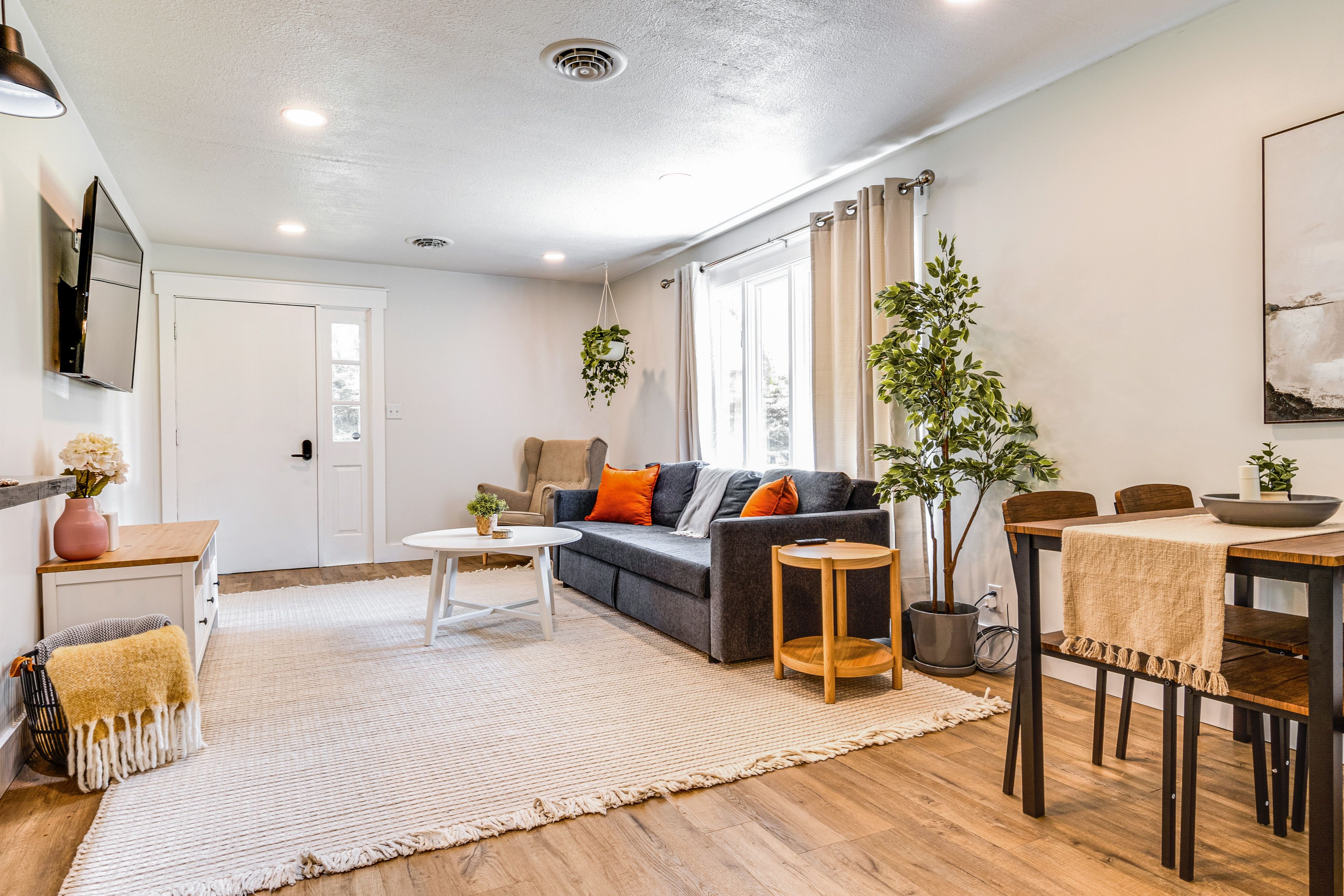 Living Room | Sleeper Sofa | Smart TV | Central Heating & A/C | Ceiling Fans