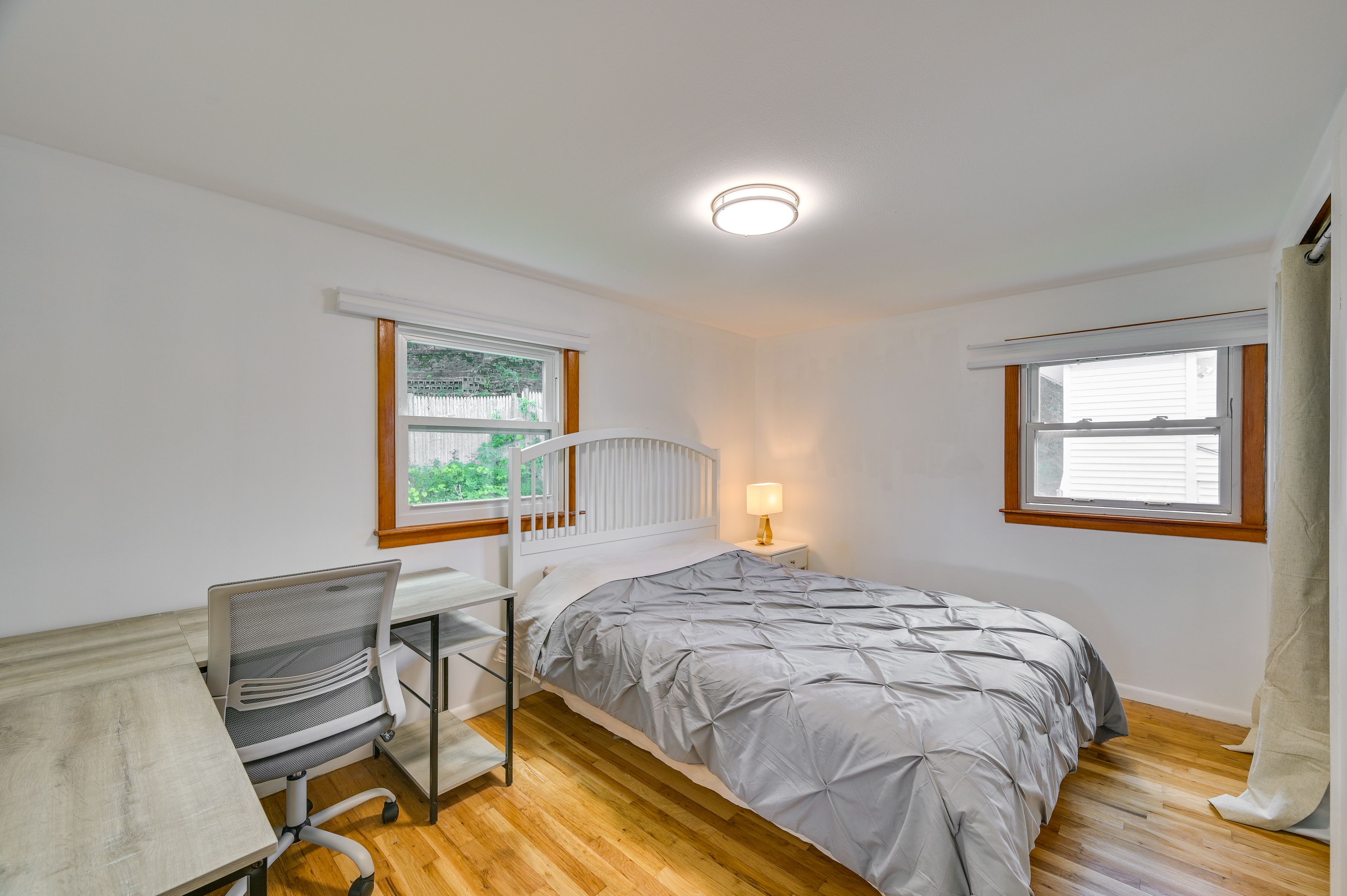 Bedroom 3 | Queen Bed | Laptop Workspace