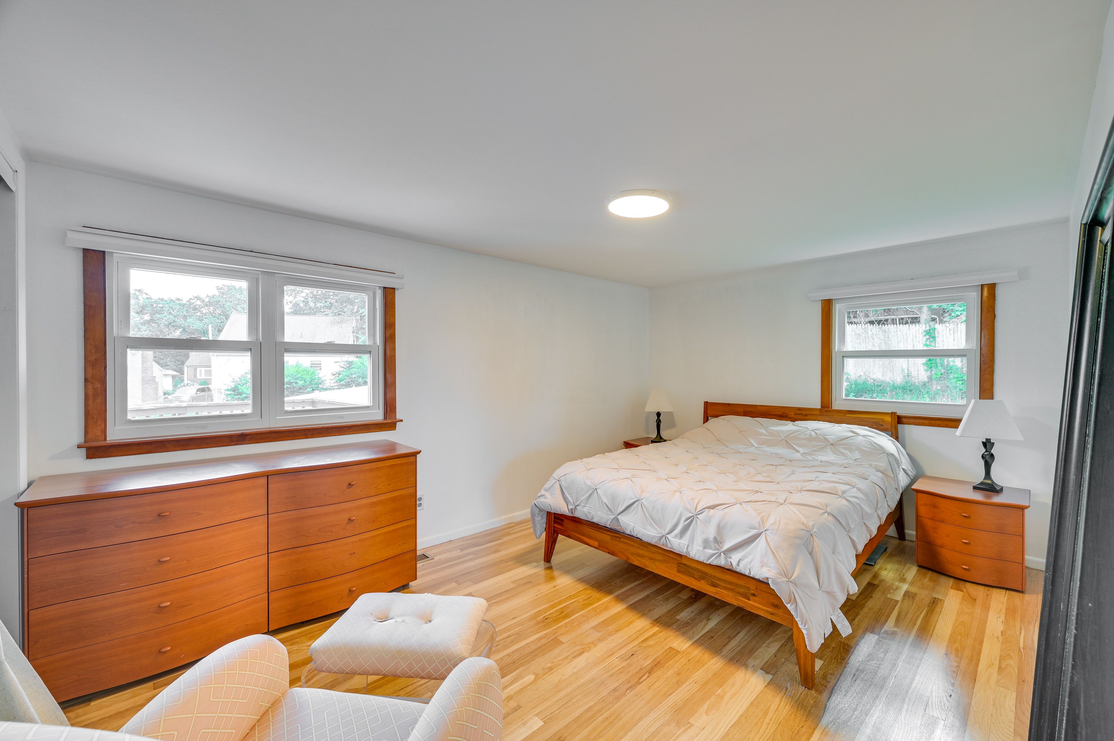 Bedroom 1 | Queen Bed