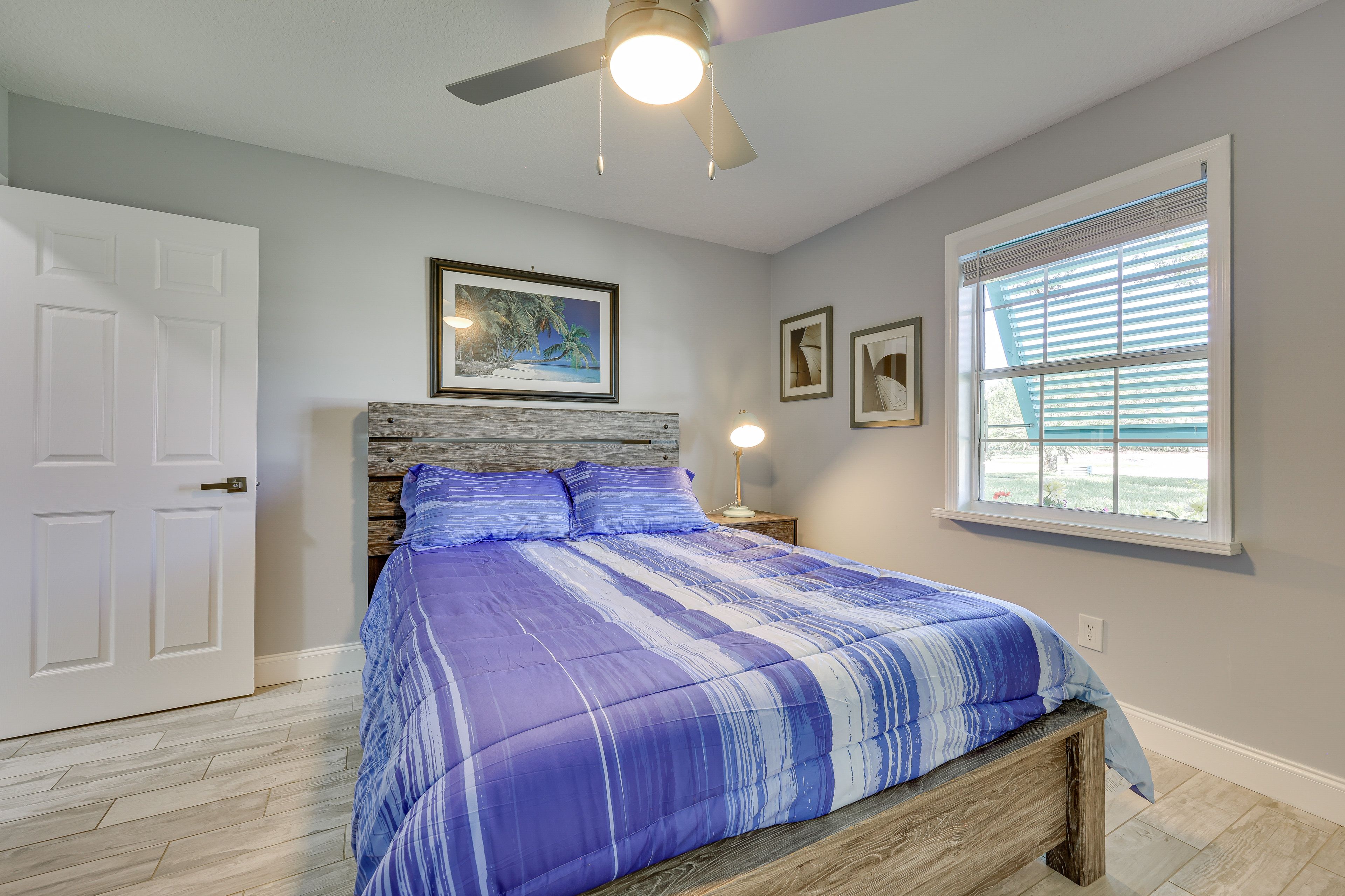 Bedroom 3 | Queen Bed | Smart TV