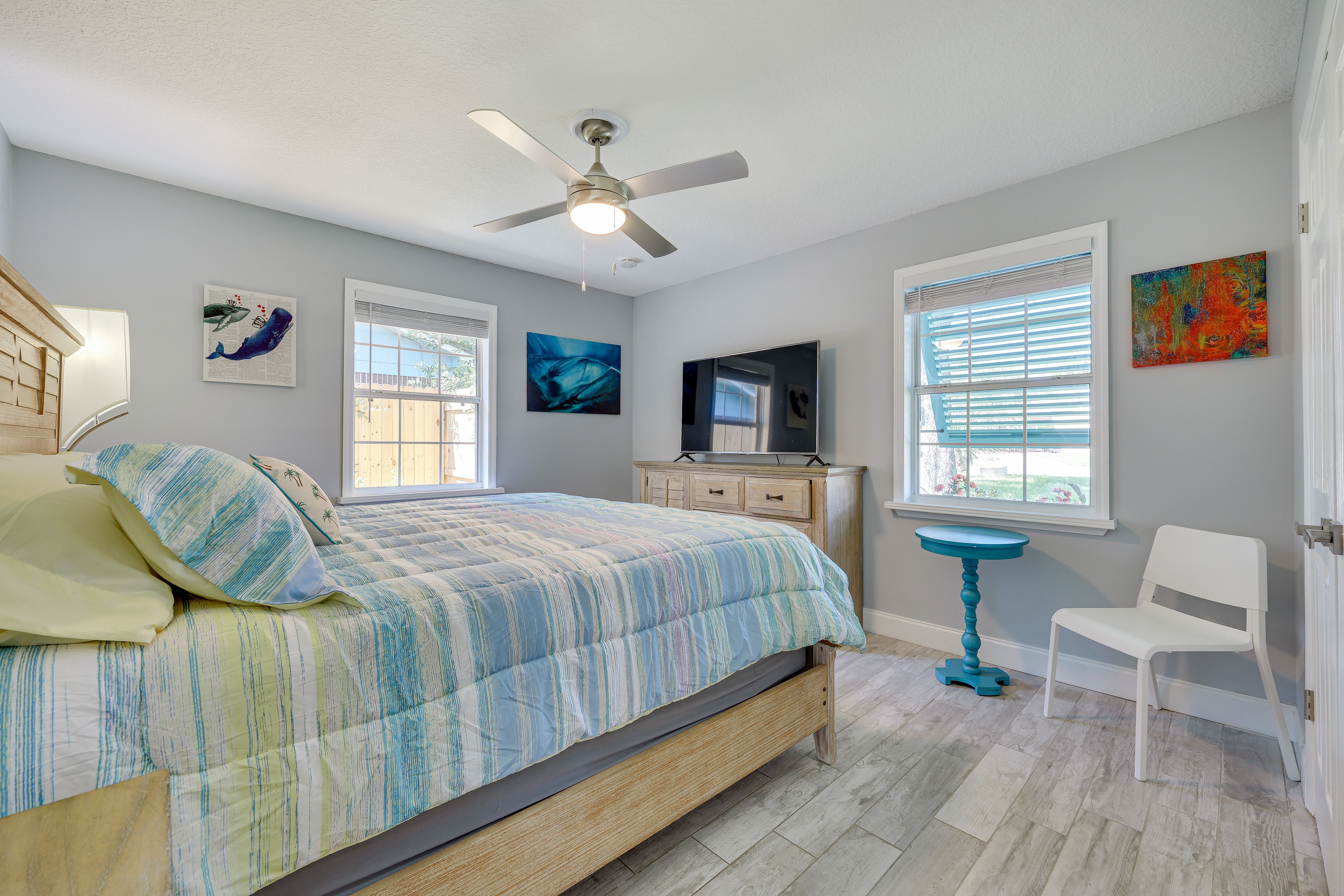 Bedroom 2 | King Bed | Smart TV