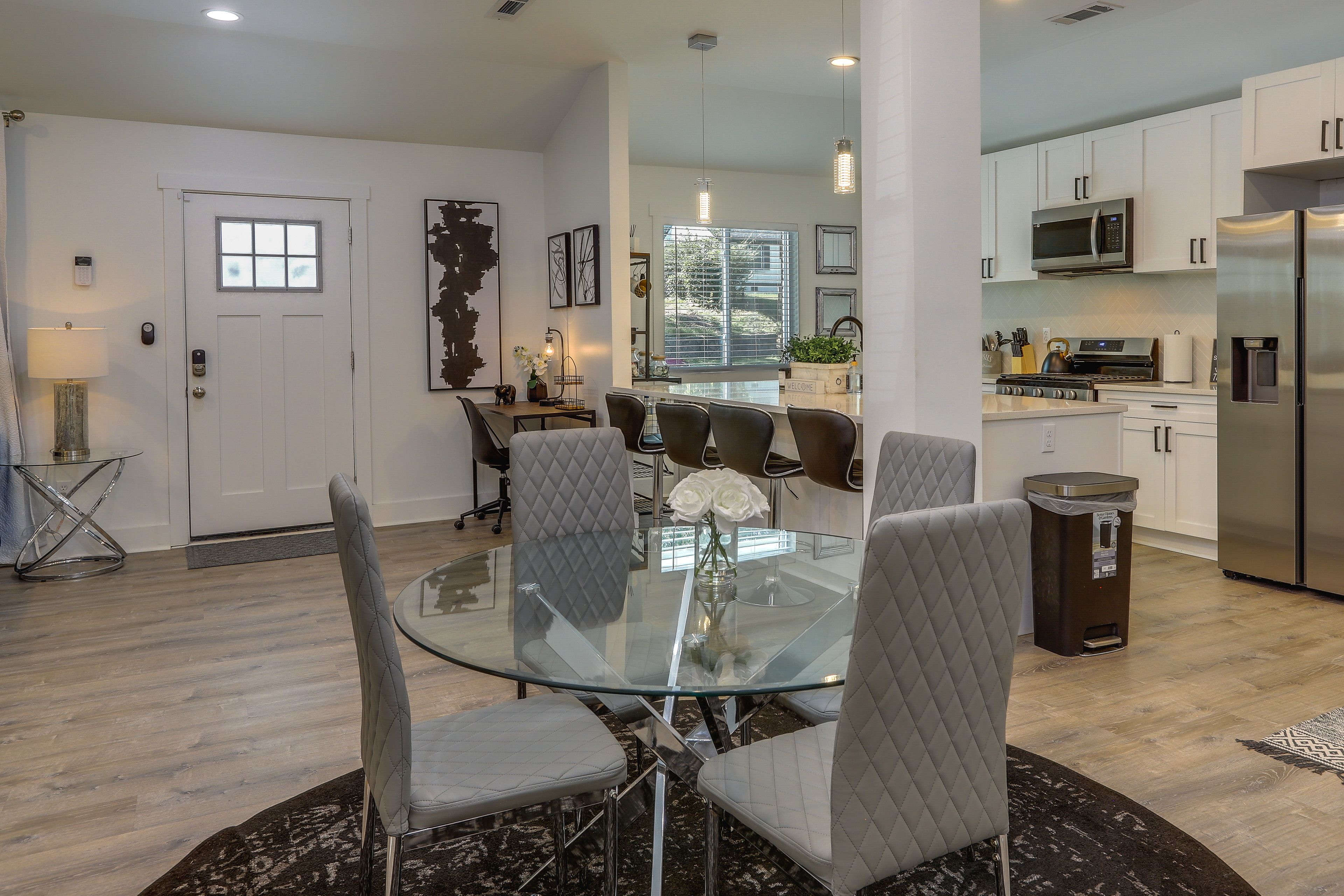 Dining Area | Dining Table | Dishware/Flatware