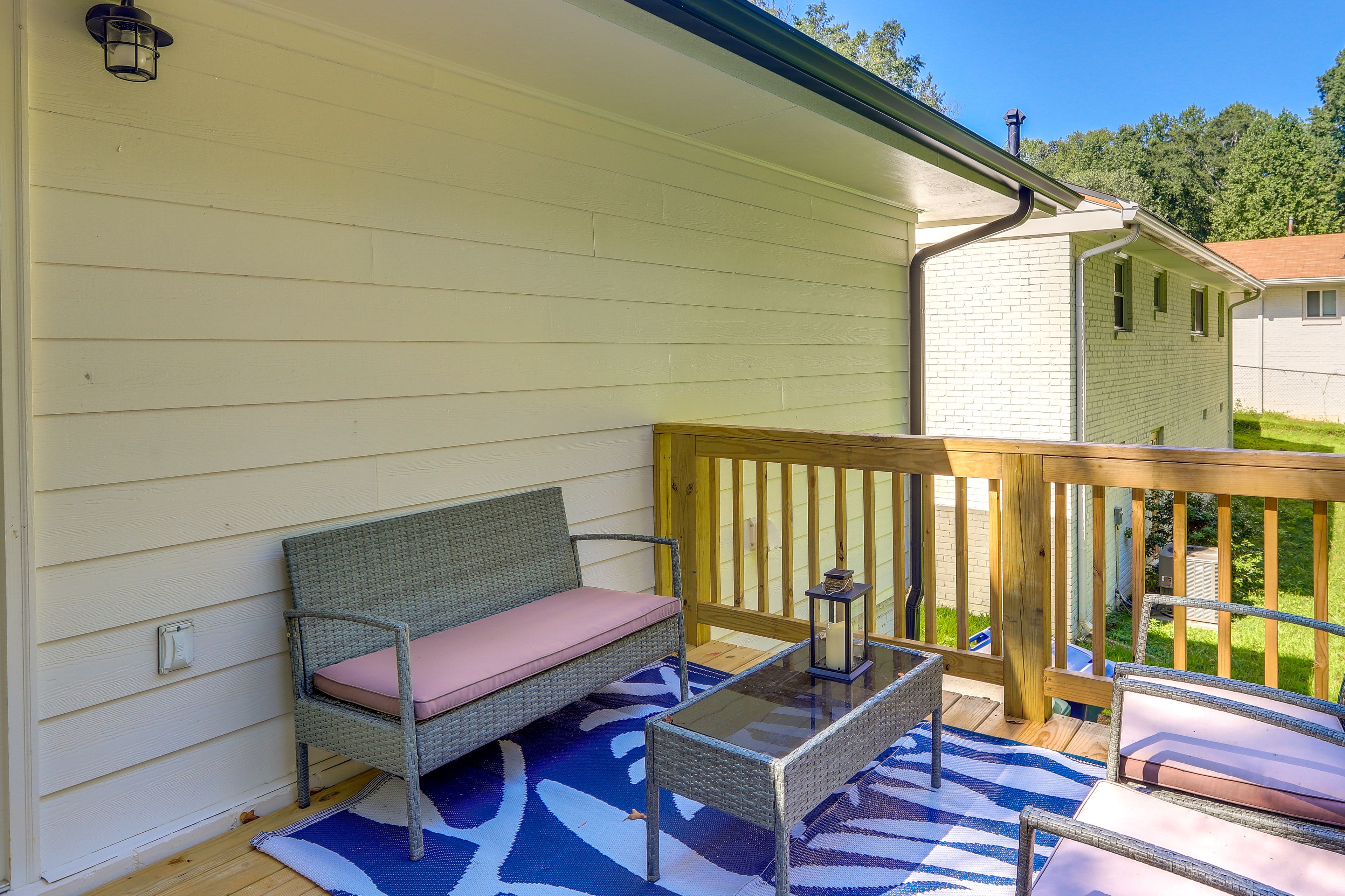 Deck | Gas Grill | Outdoor Seating & Dining