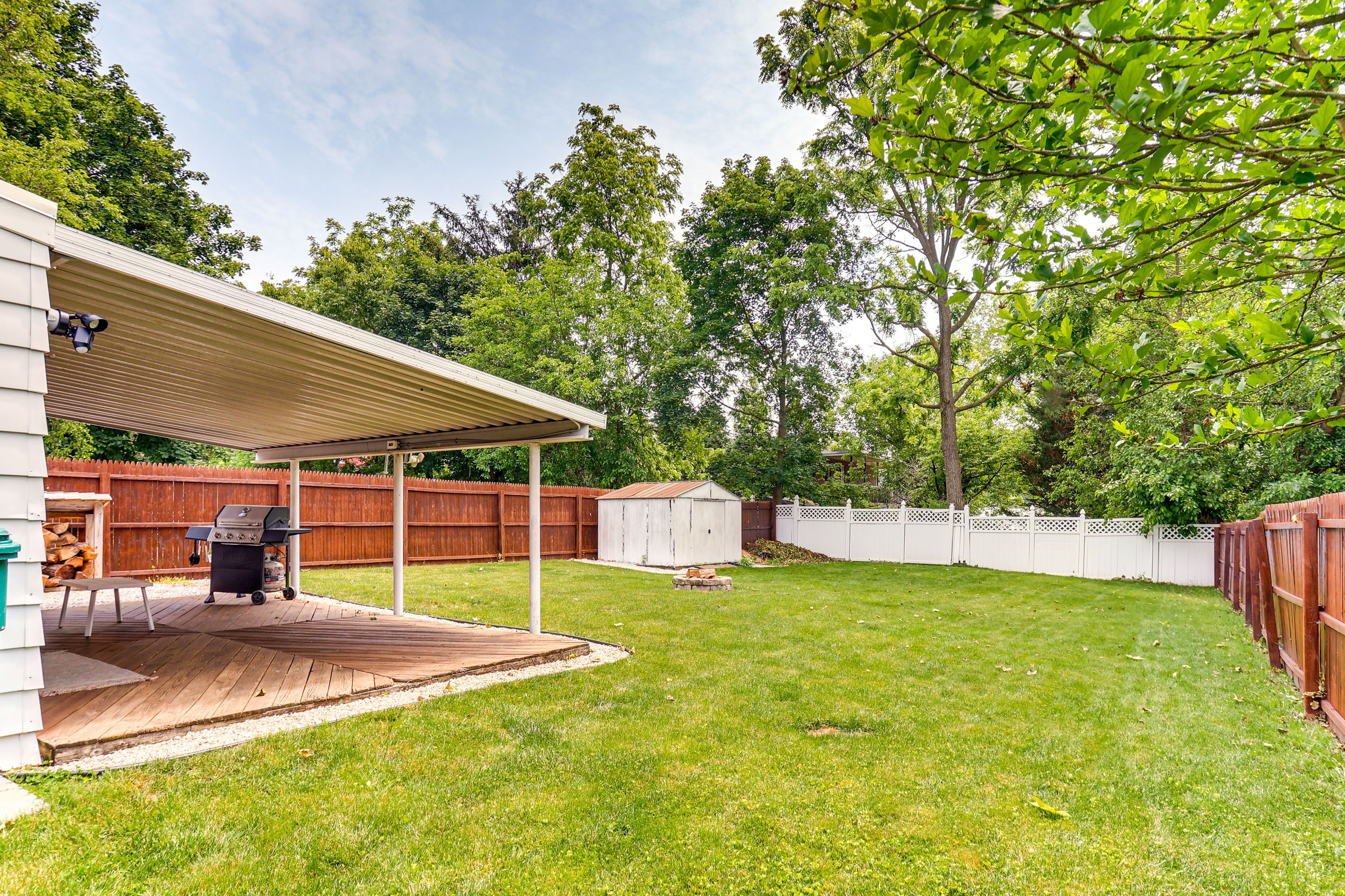 Covered Deck | Gas Grill