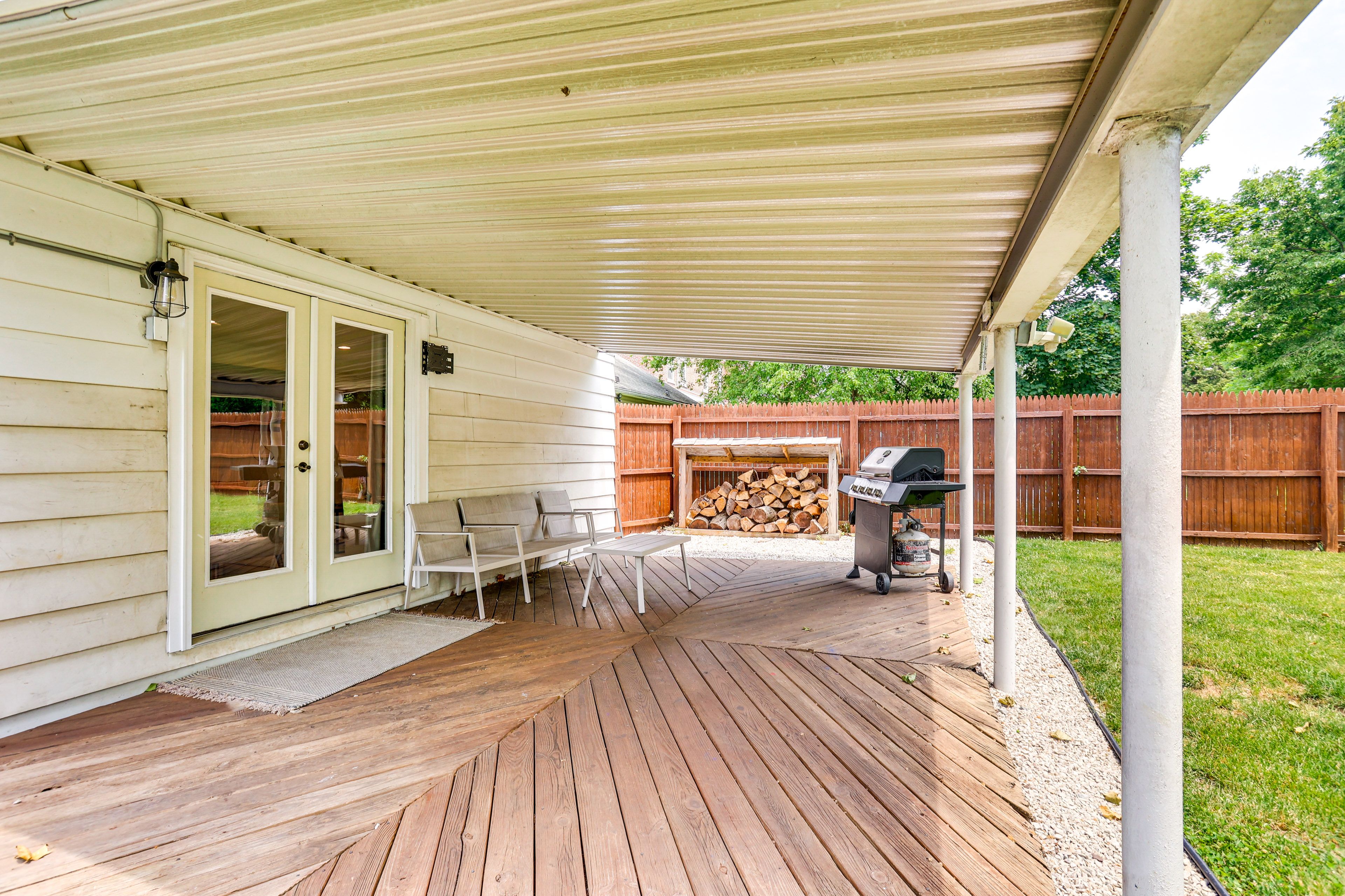 Furnished Deck