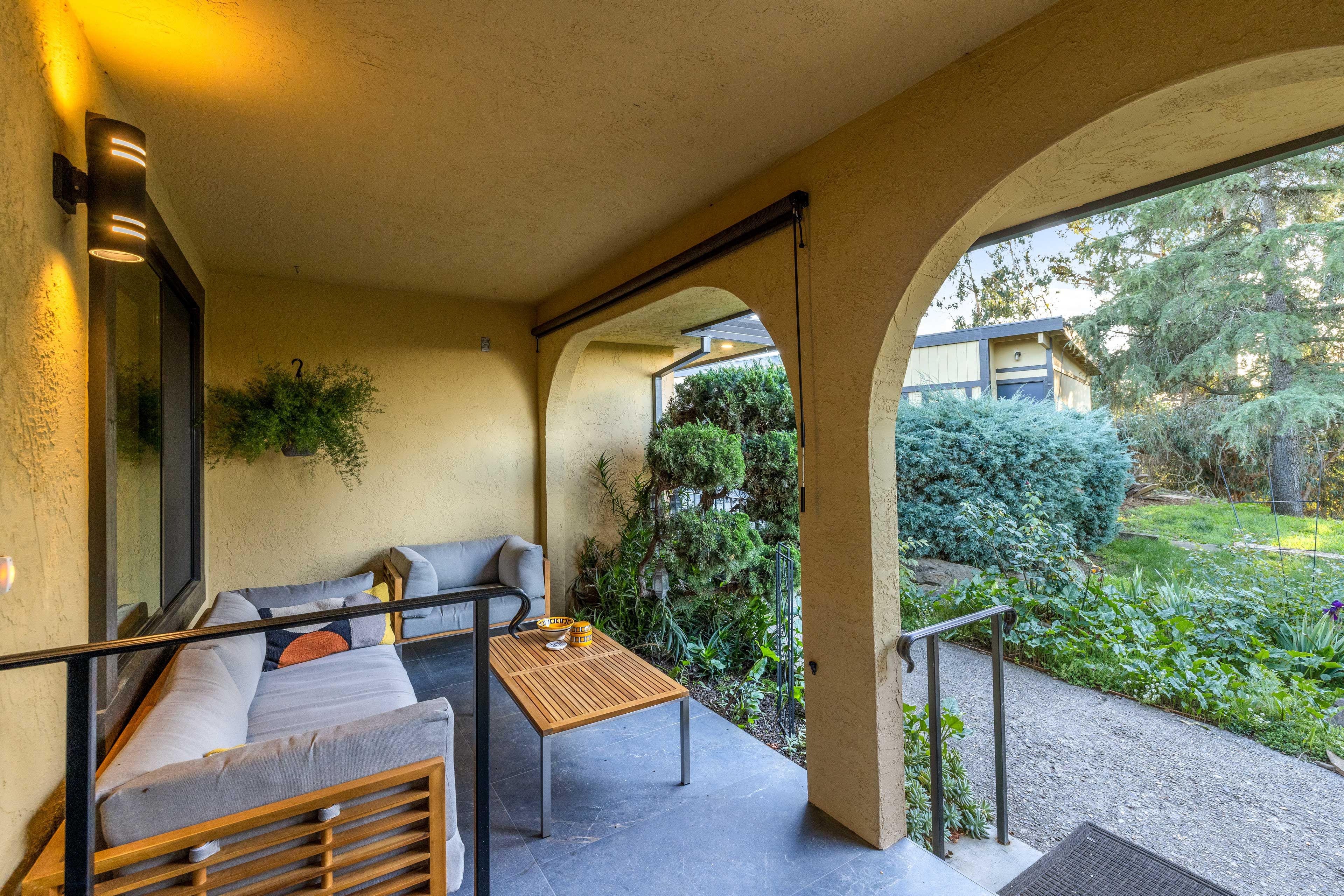 Back Patio | Lounge Seating