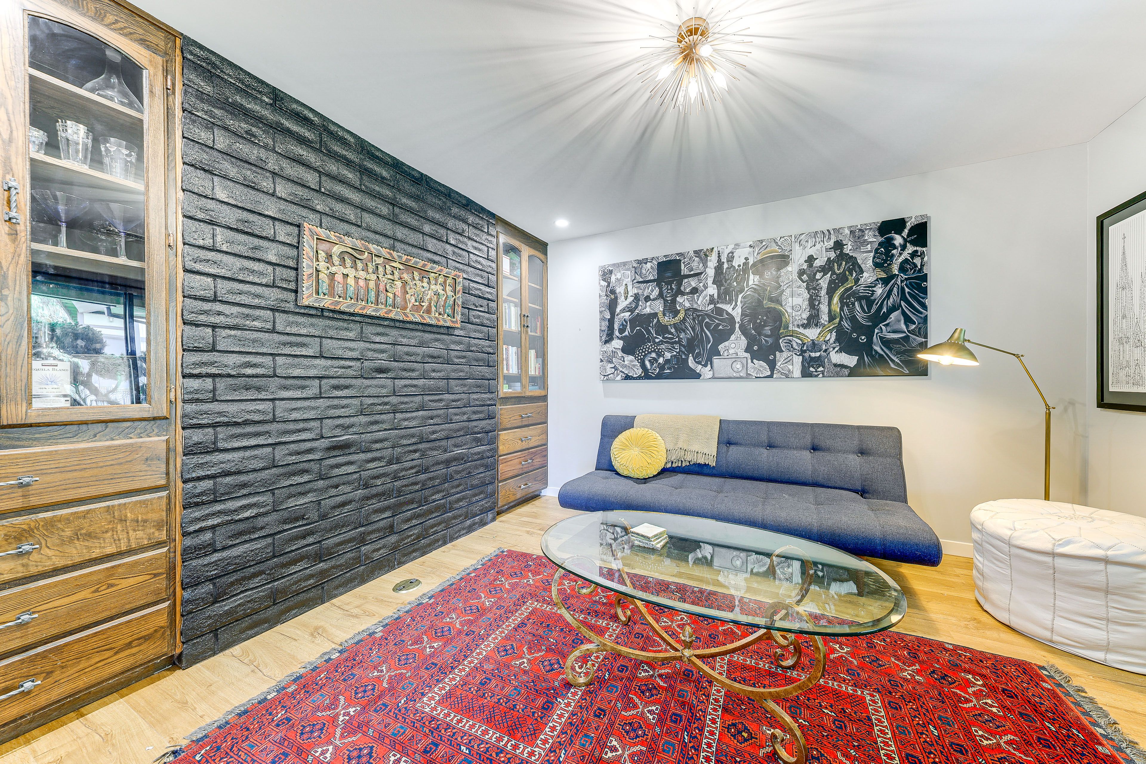 Leisure Room | Full Futon | Desk