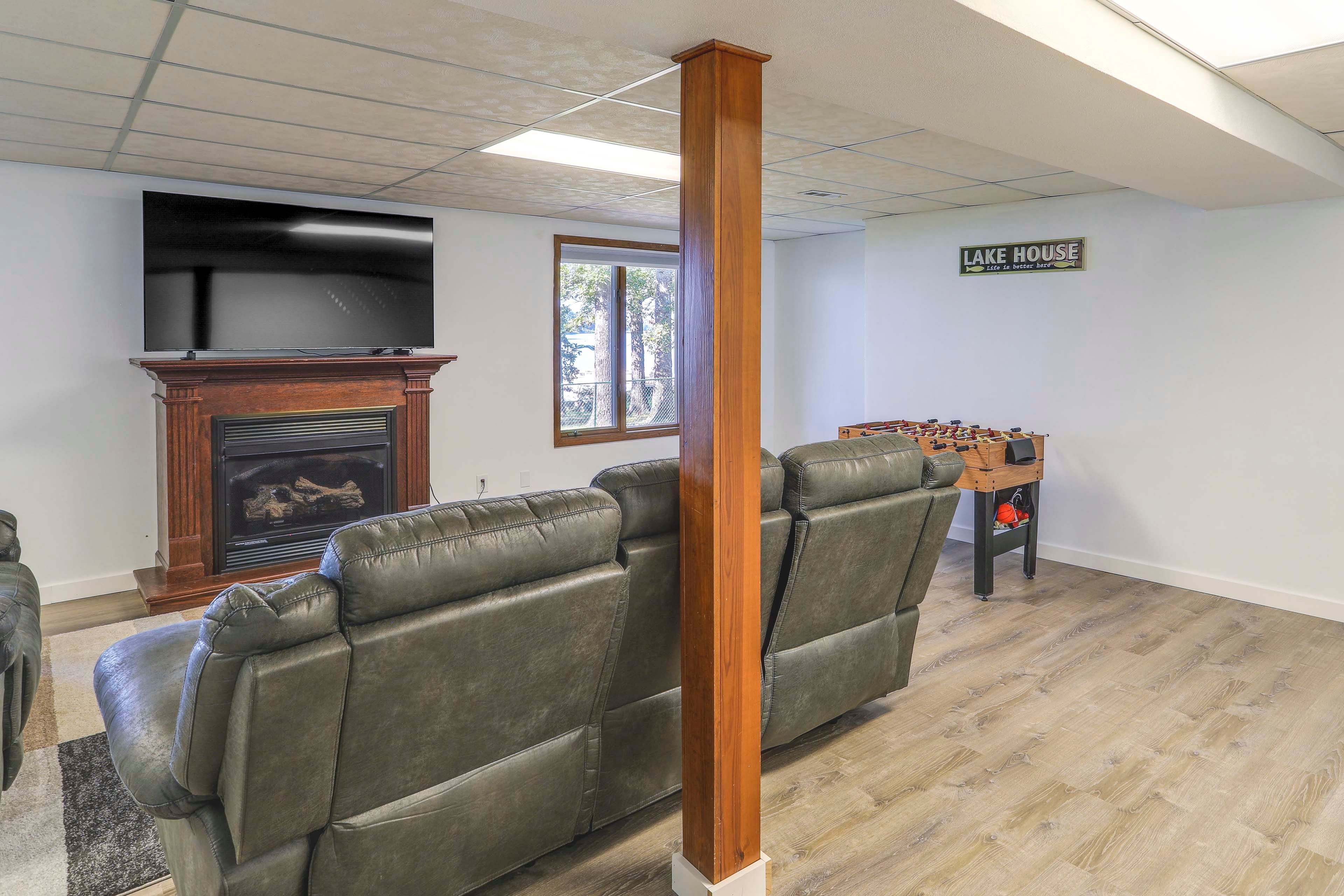 Basement Living Area | Lower Level | Foosball Table | Free WiFi