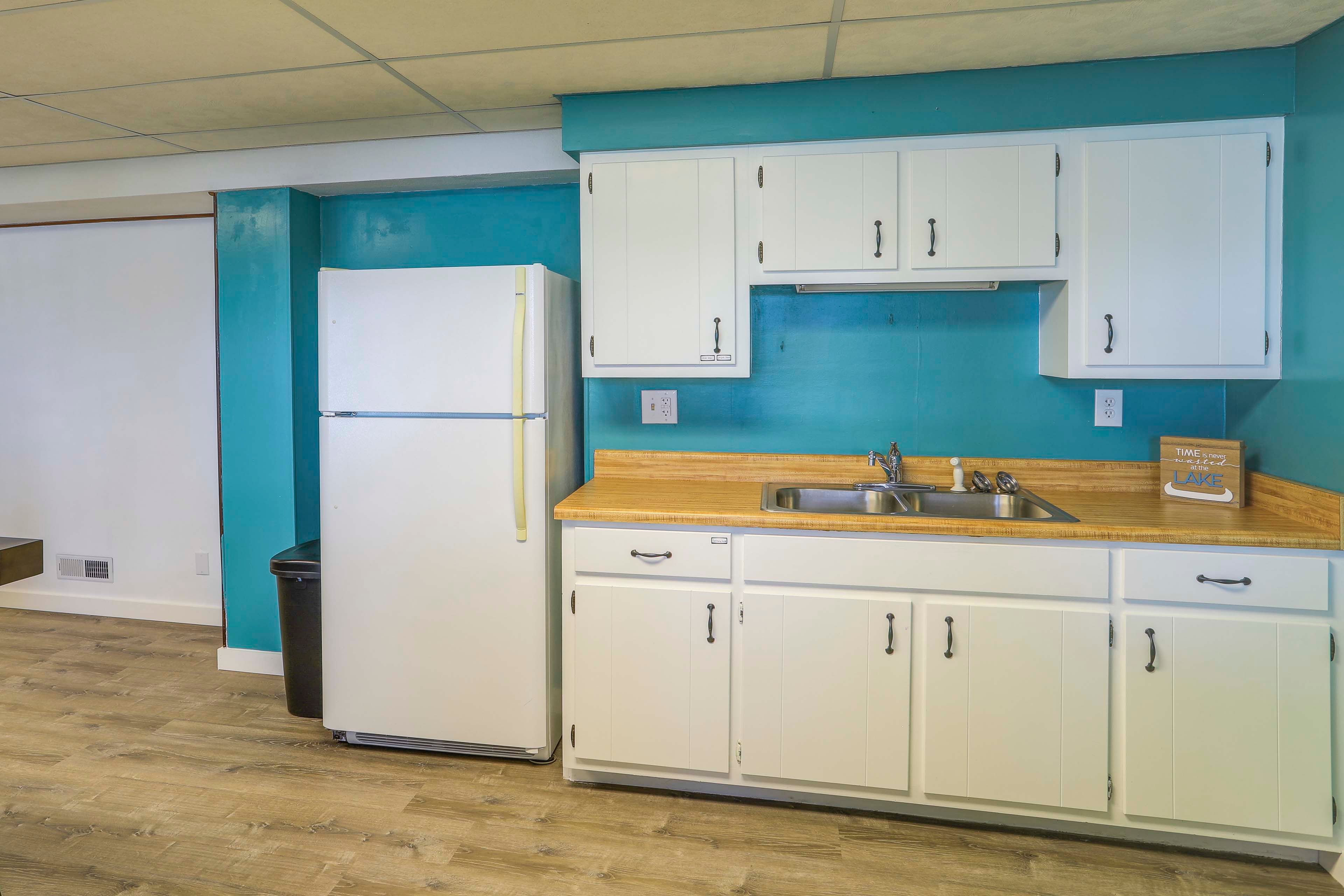 Kitchen | Basement | Stove/Oven | Refrigerator | Lower Level