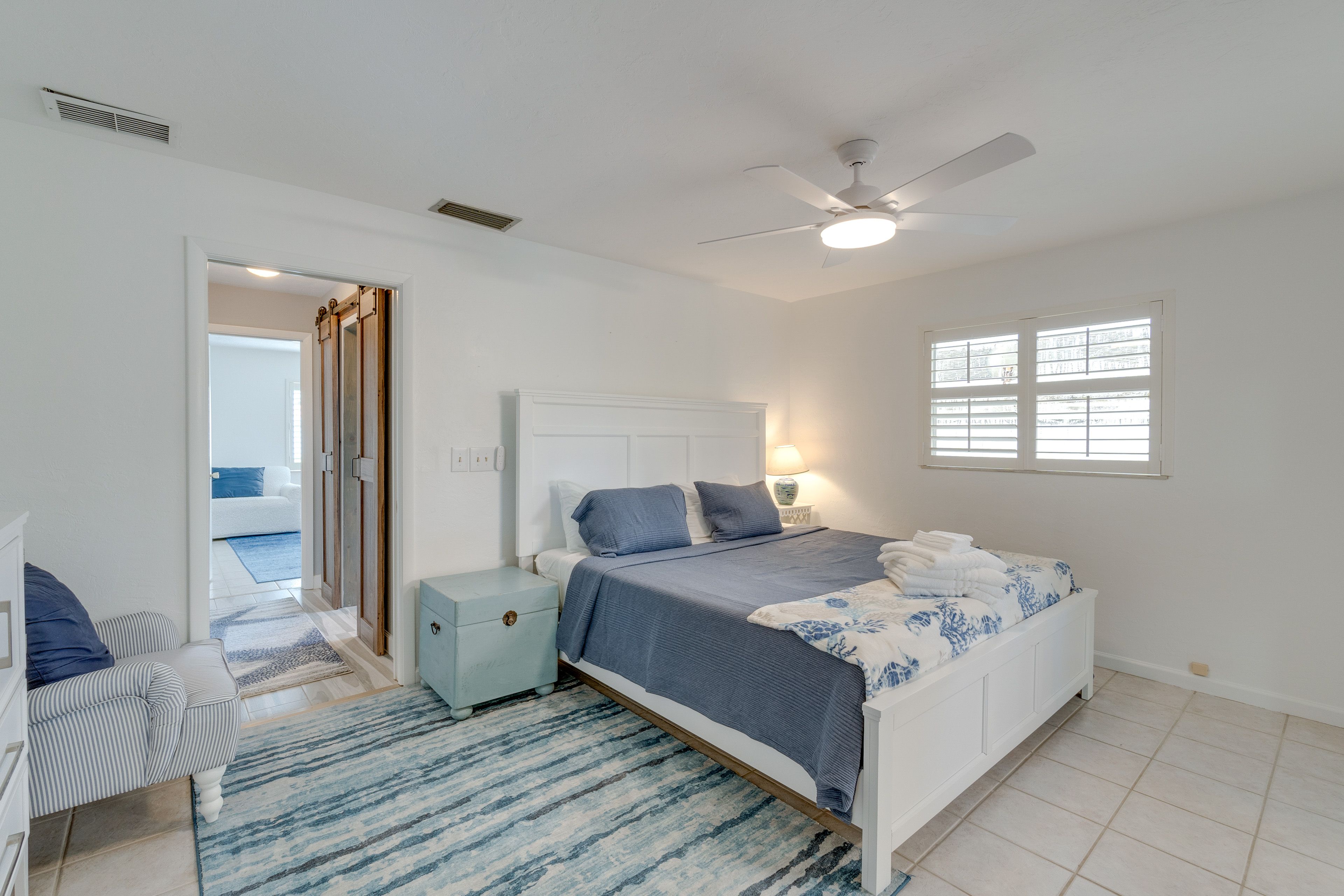 Bedroom 1 | King Bed | Smart TV | Linens Provided