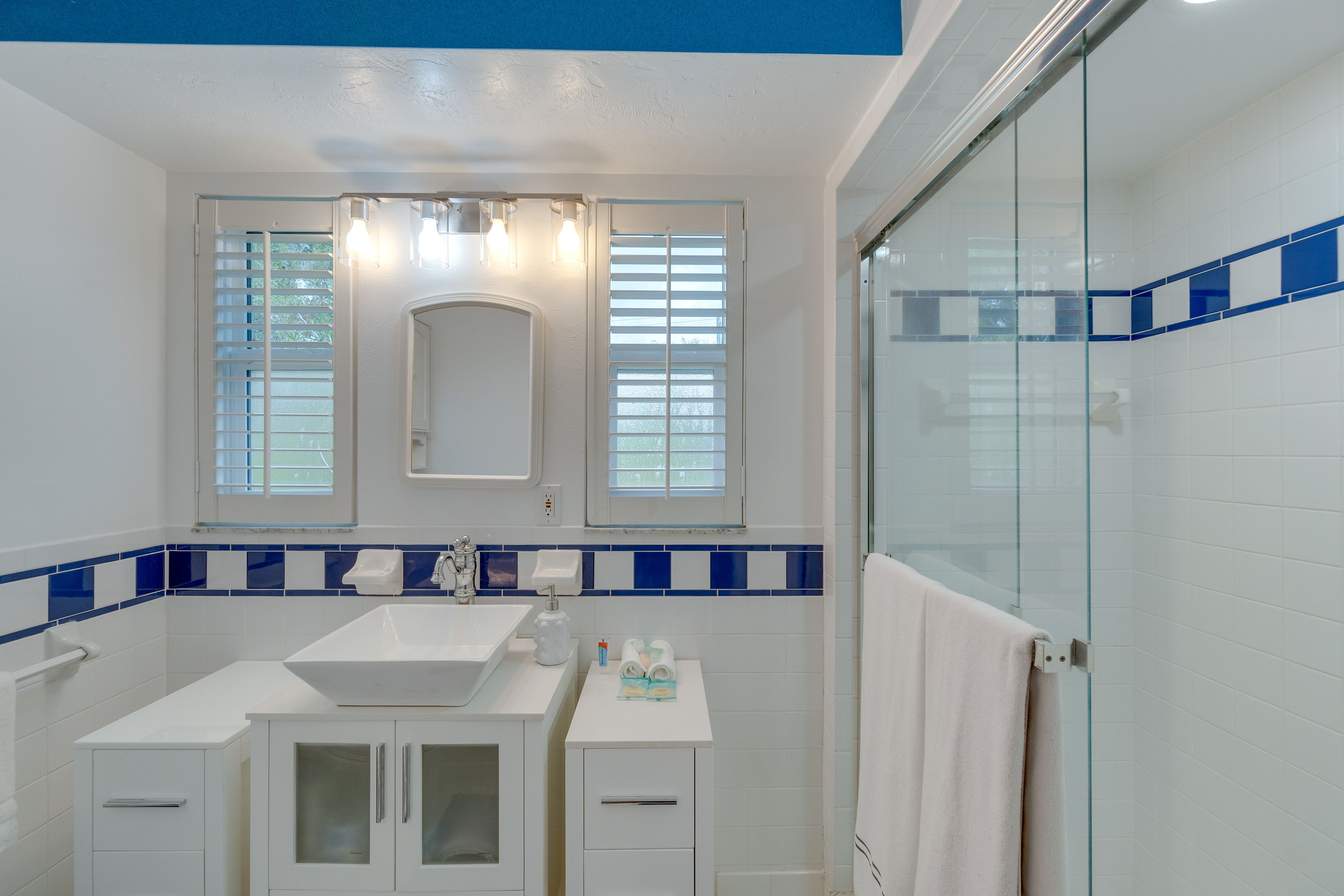 En-Suite Bathroom | Towels Provided | Complimentary Toiletries