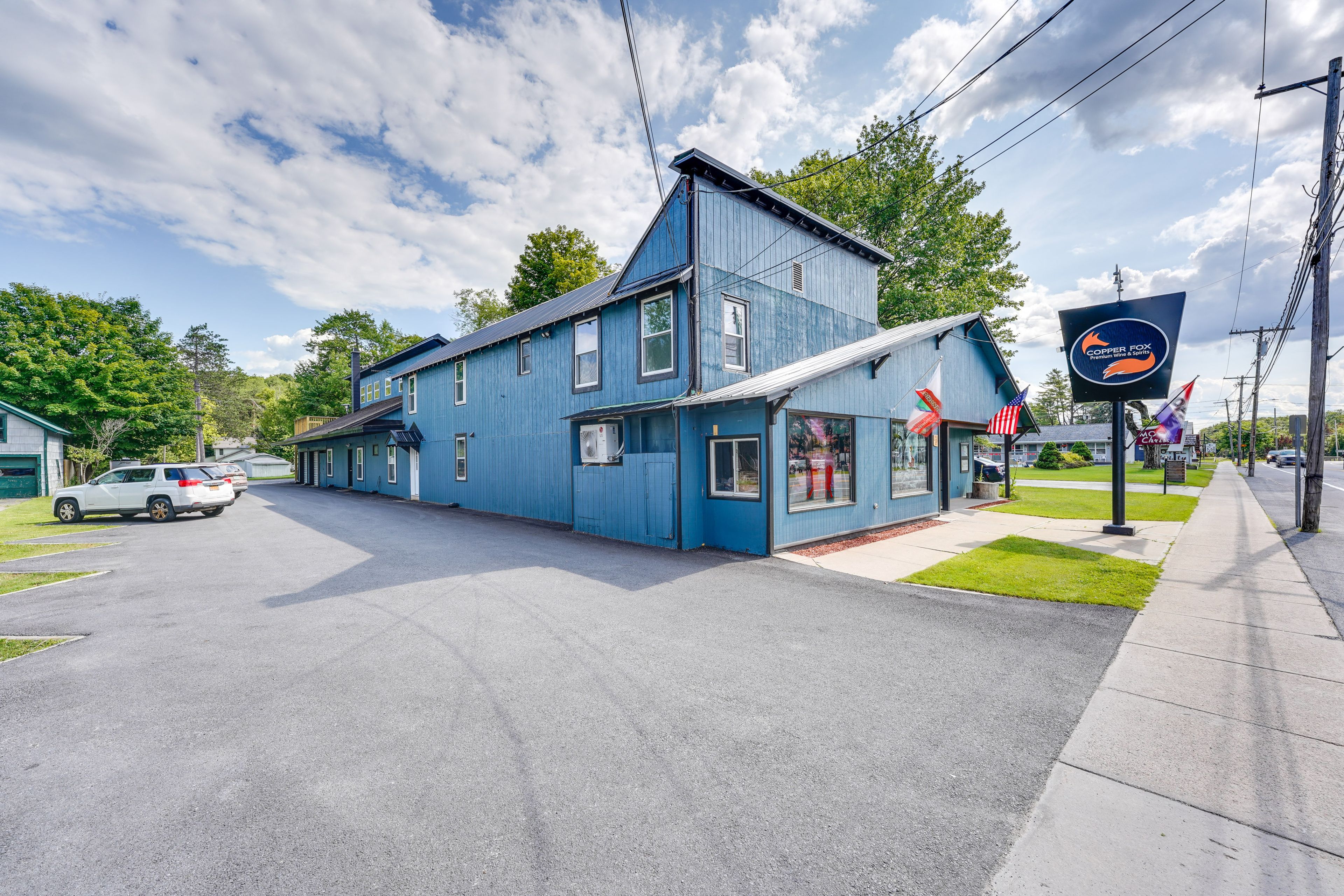 Parking | Shared Driveway (1 Vehicle) | Street Parking Available