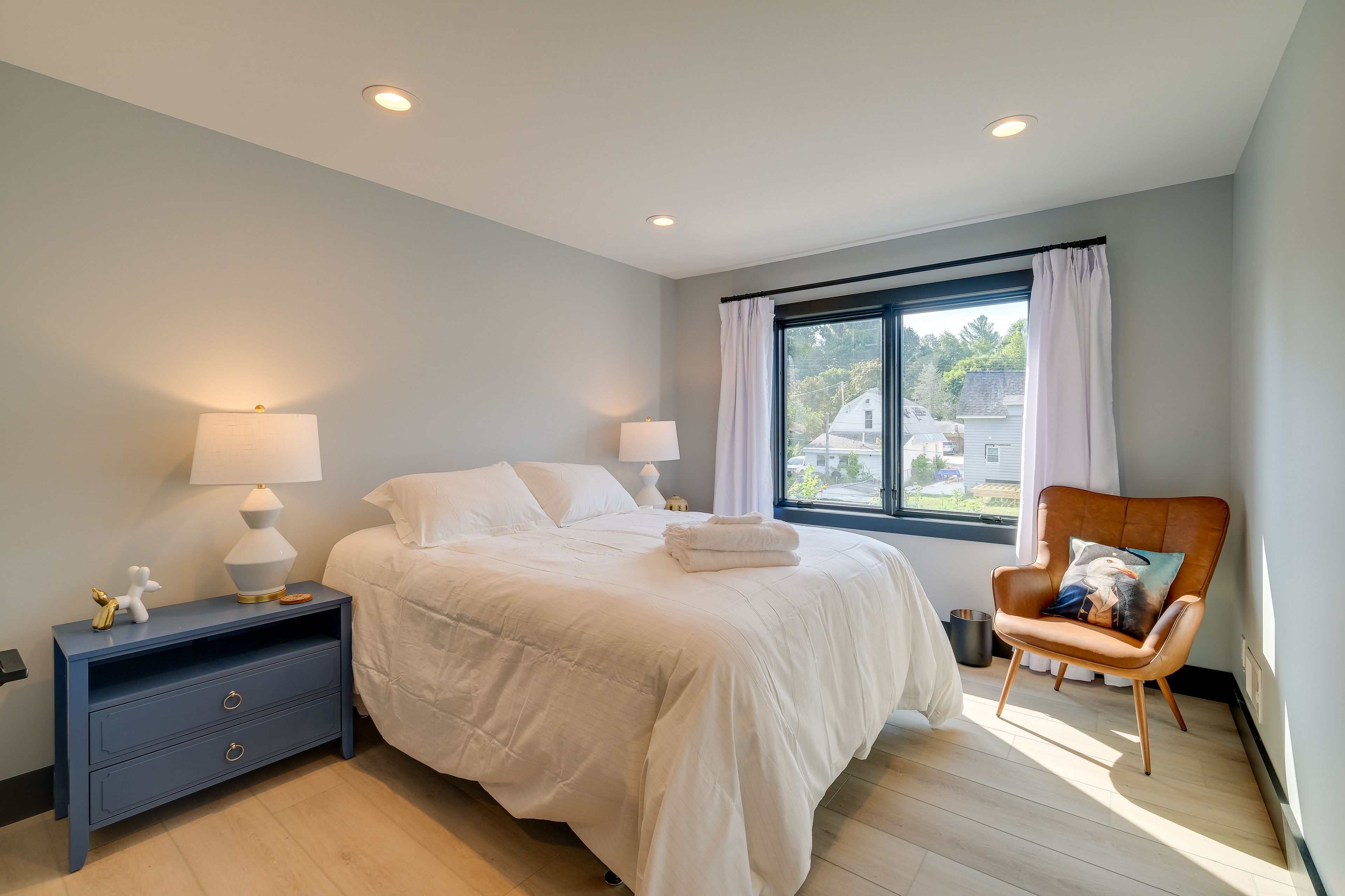 Bedroom 4 | 2nd Floor | Queen Bed