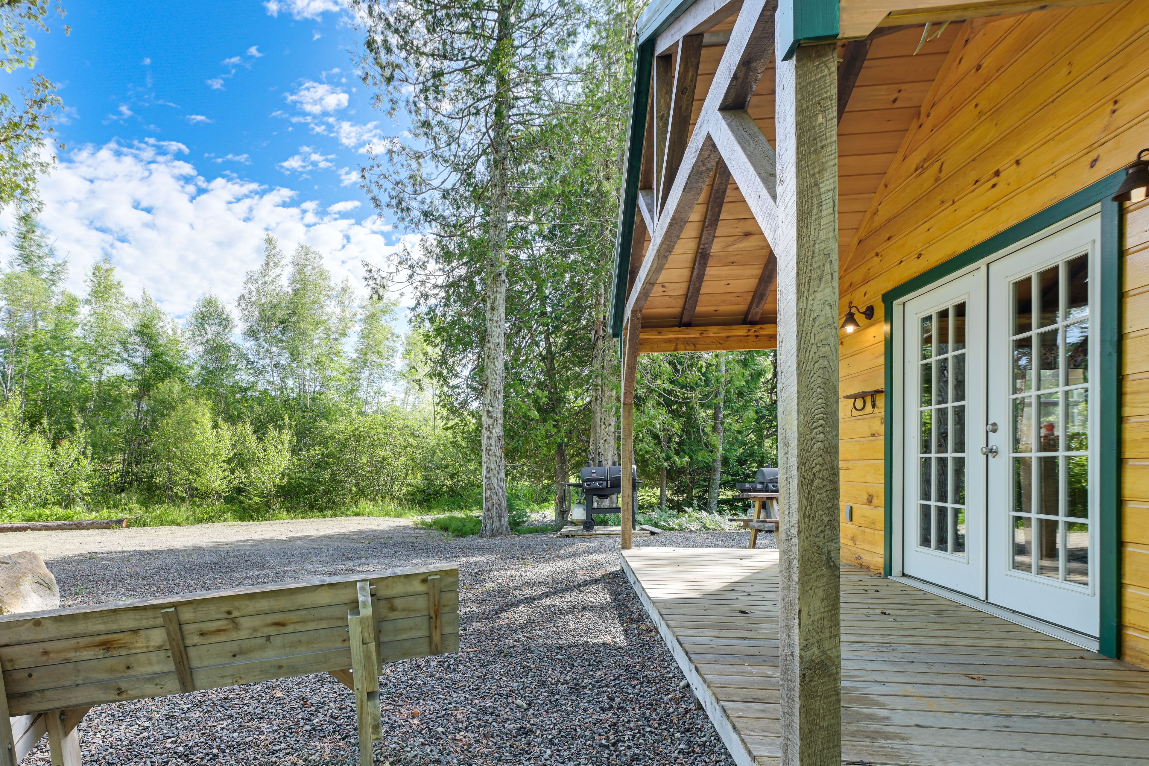 Cabin Exterior | Deck