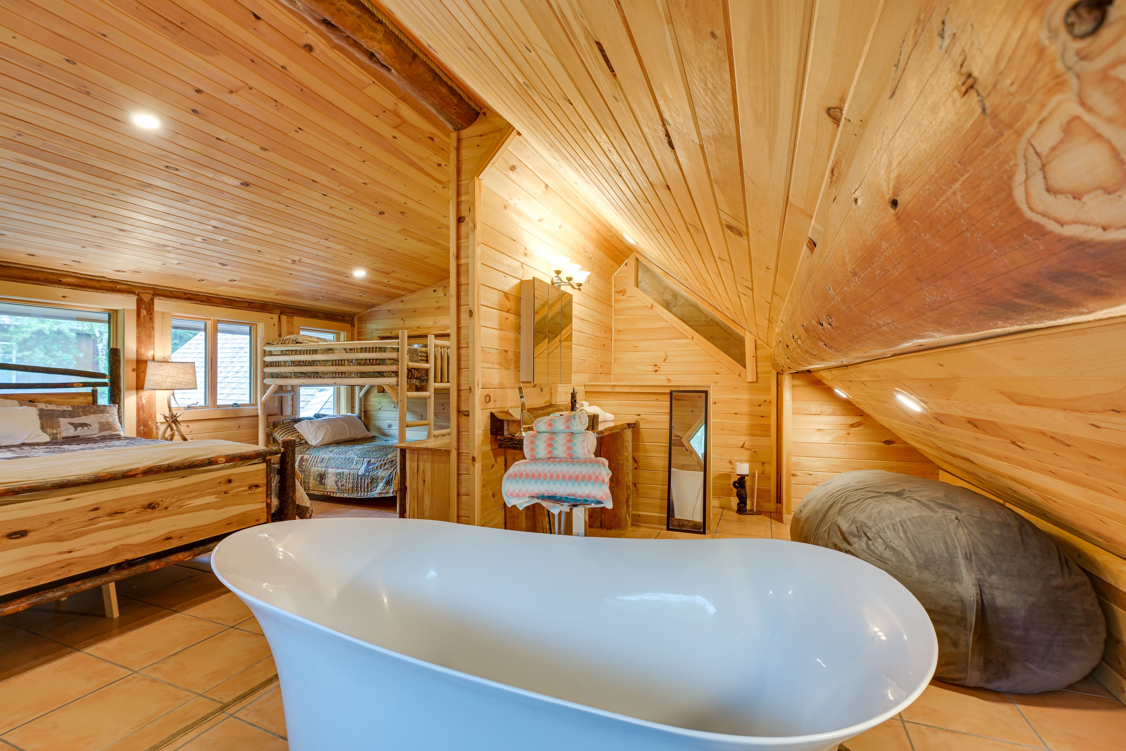 Full Bath | Complimentary Toiletries | Towels Provided