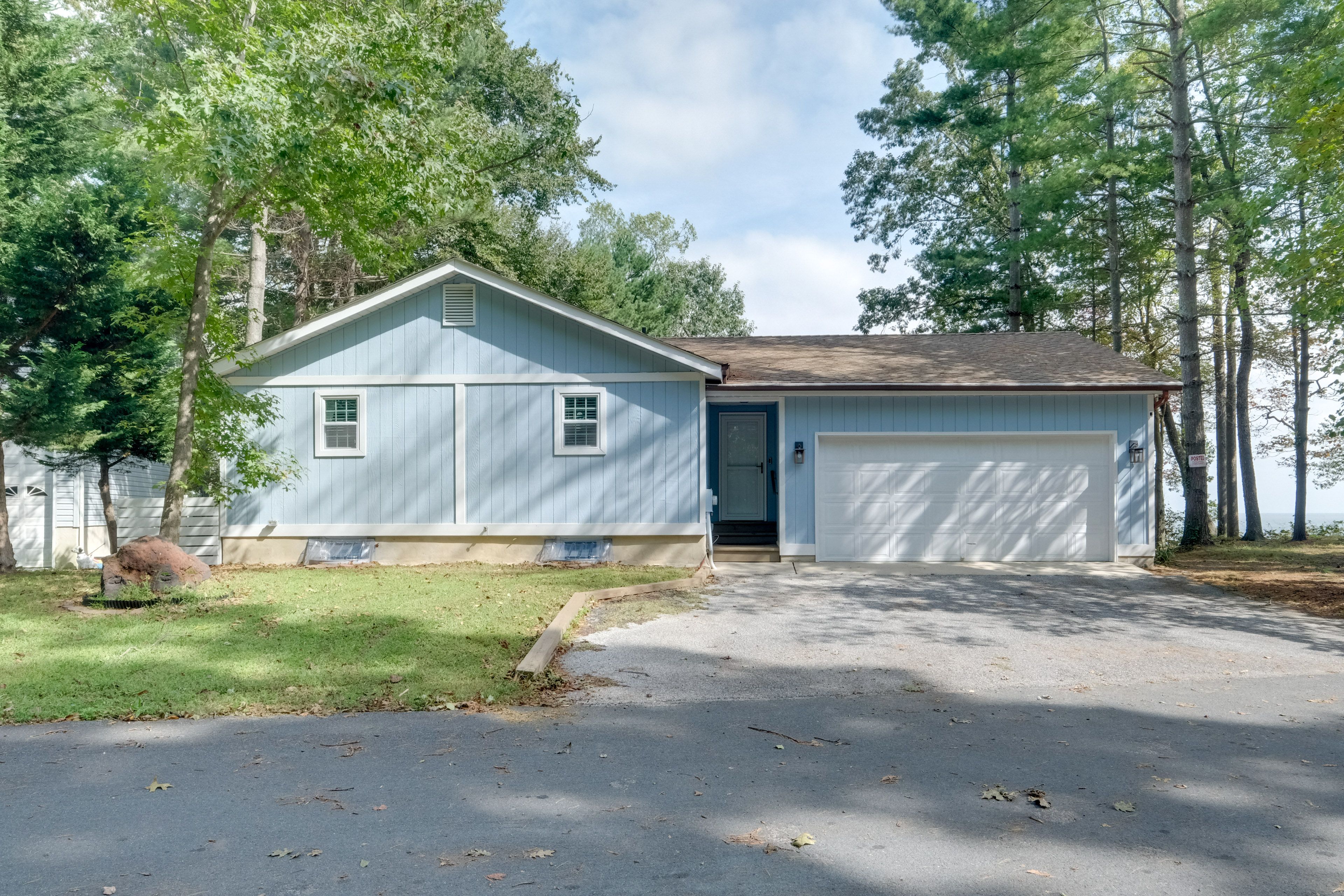 Parking | Driveway (2 Vehicles) | No Garage Access