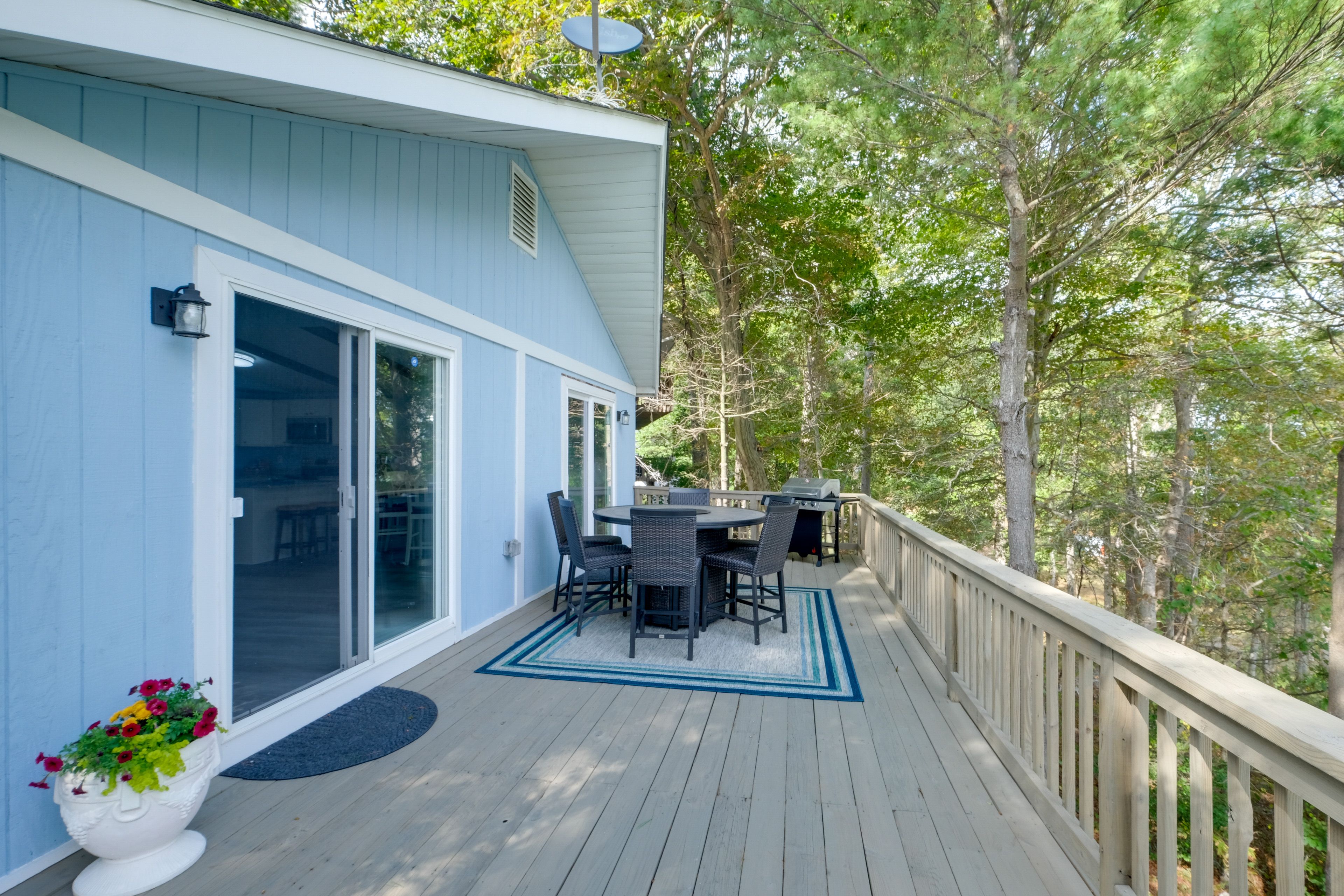 Private Deck | Gas Grill | Outdoor Dining Area