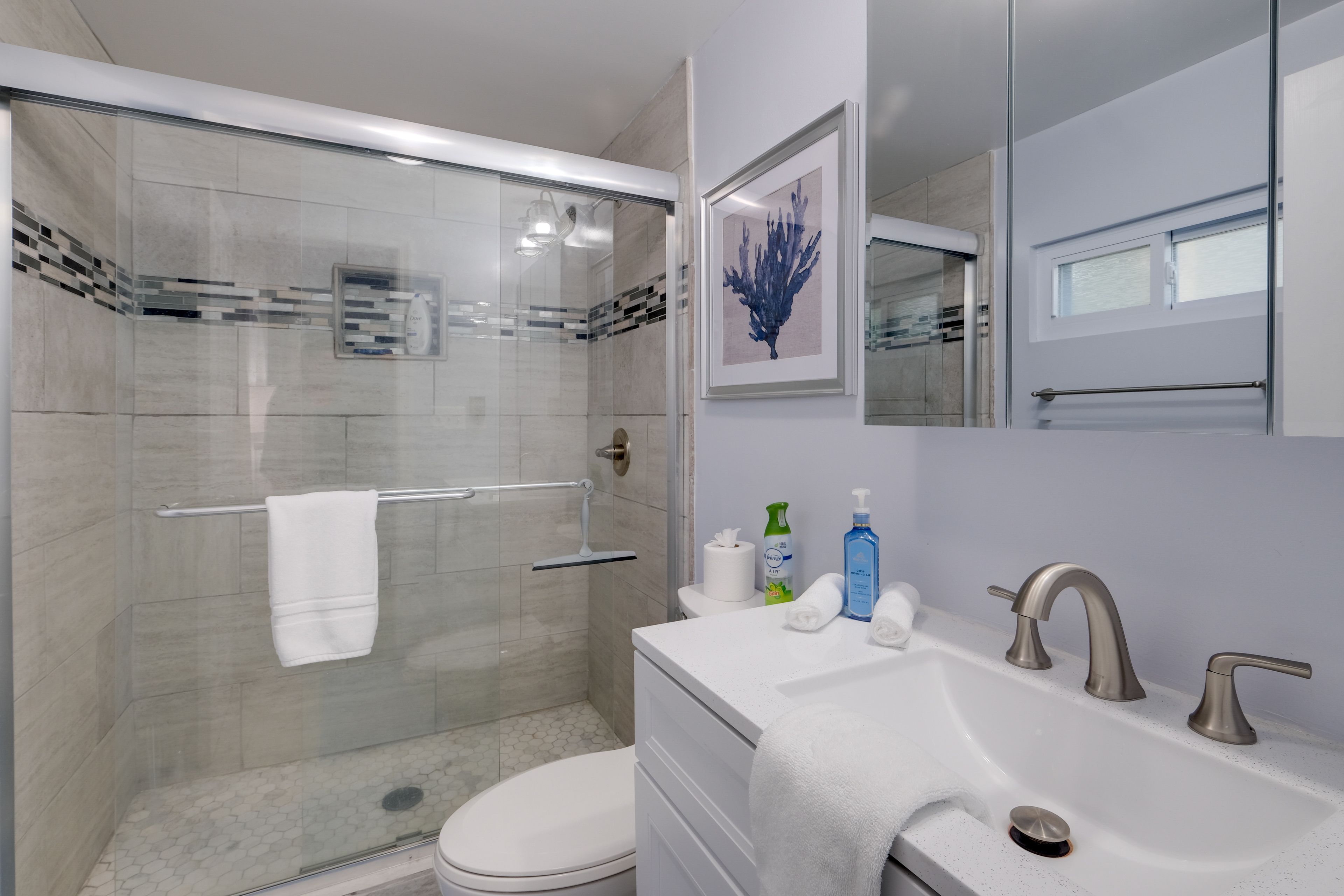Bathroom | Main Level