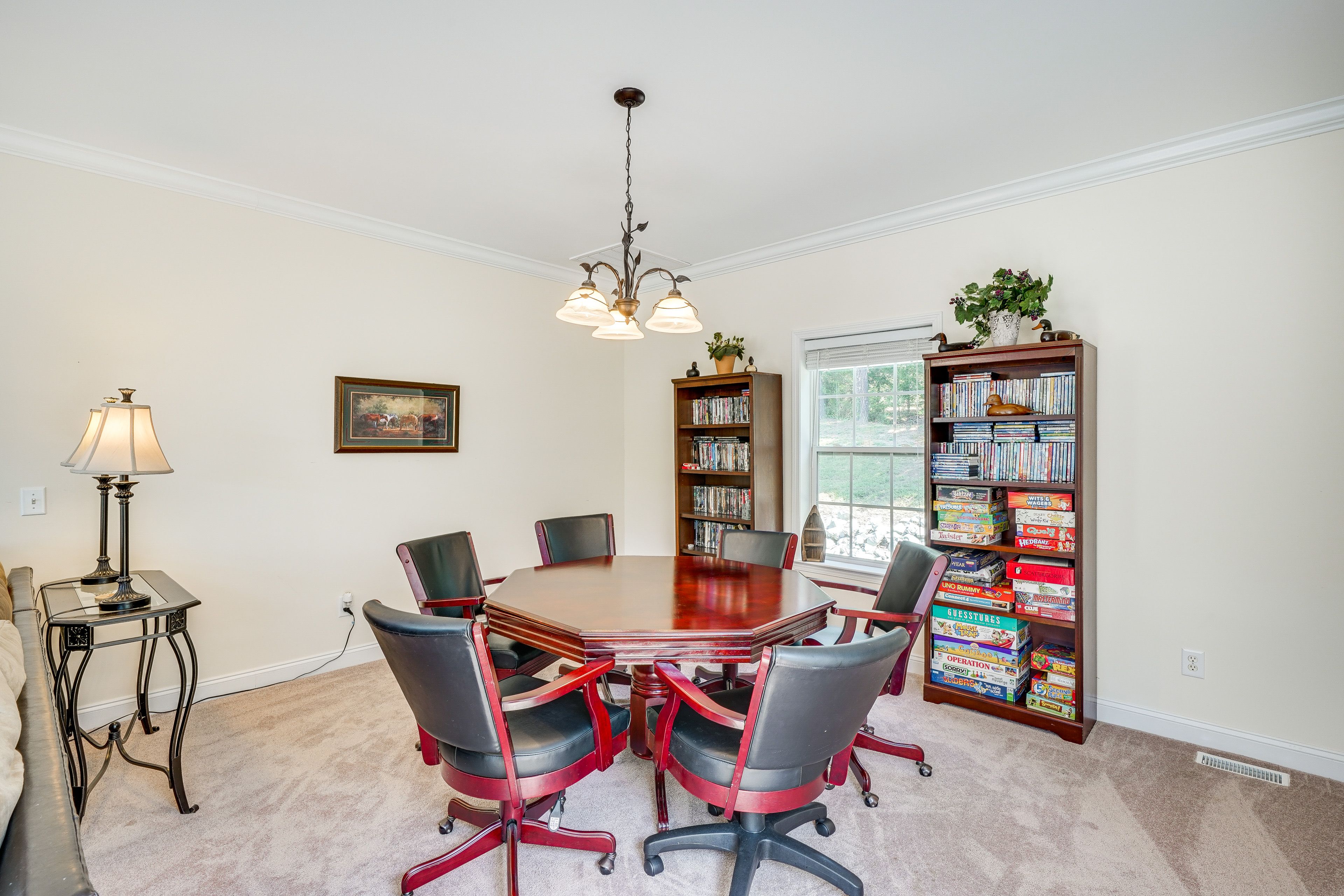 Dining Area | Dishware/Flatware Provided