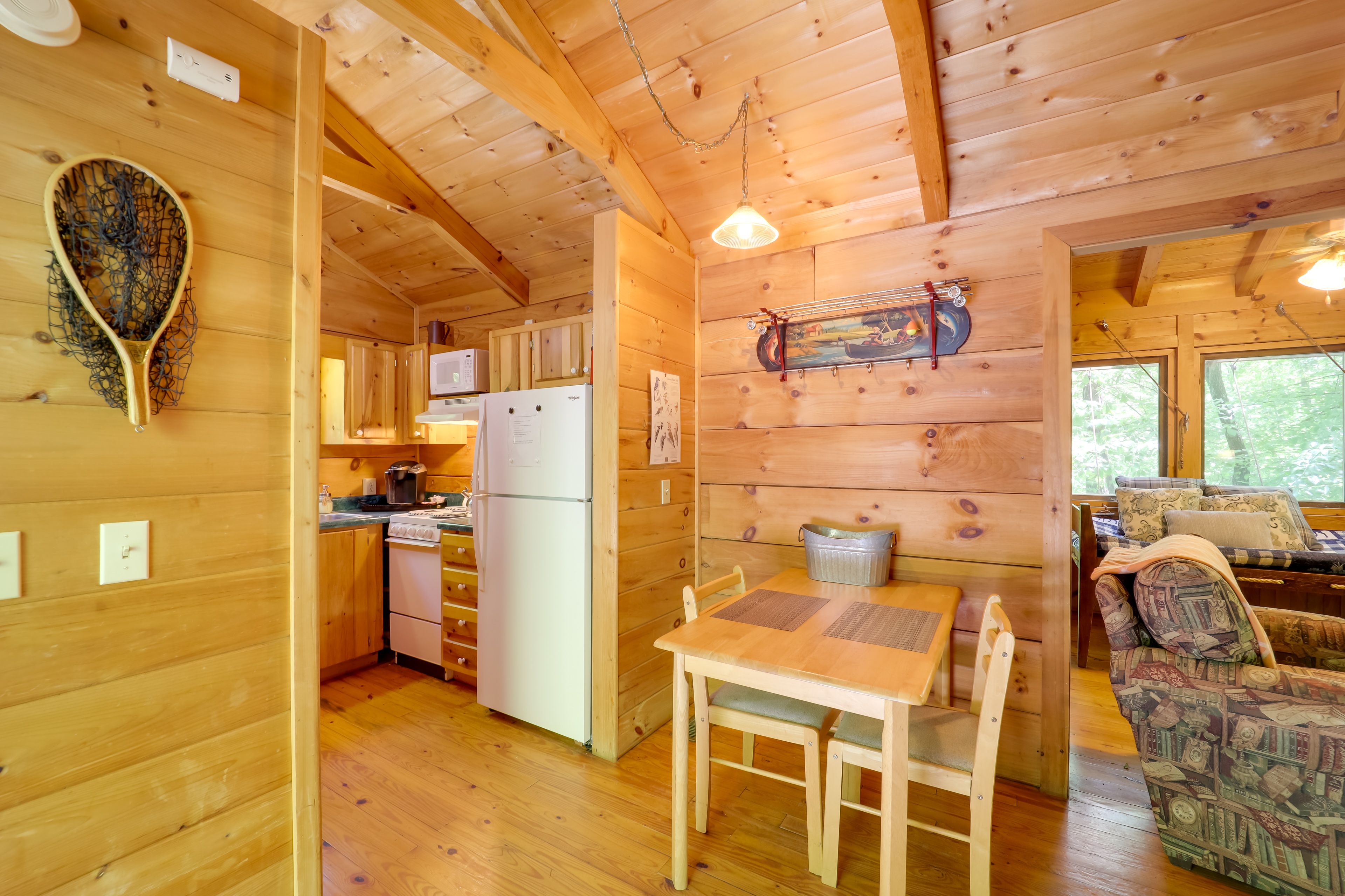 Dining Area | Dishware & Flatware Provided