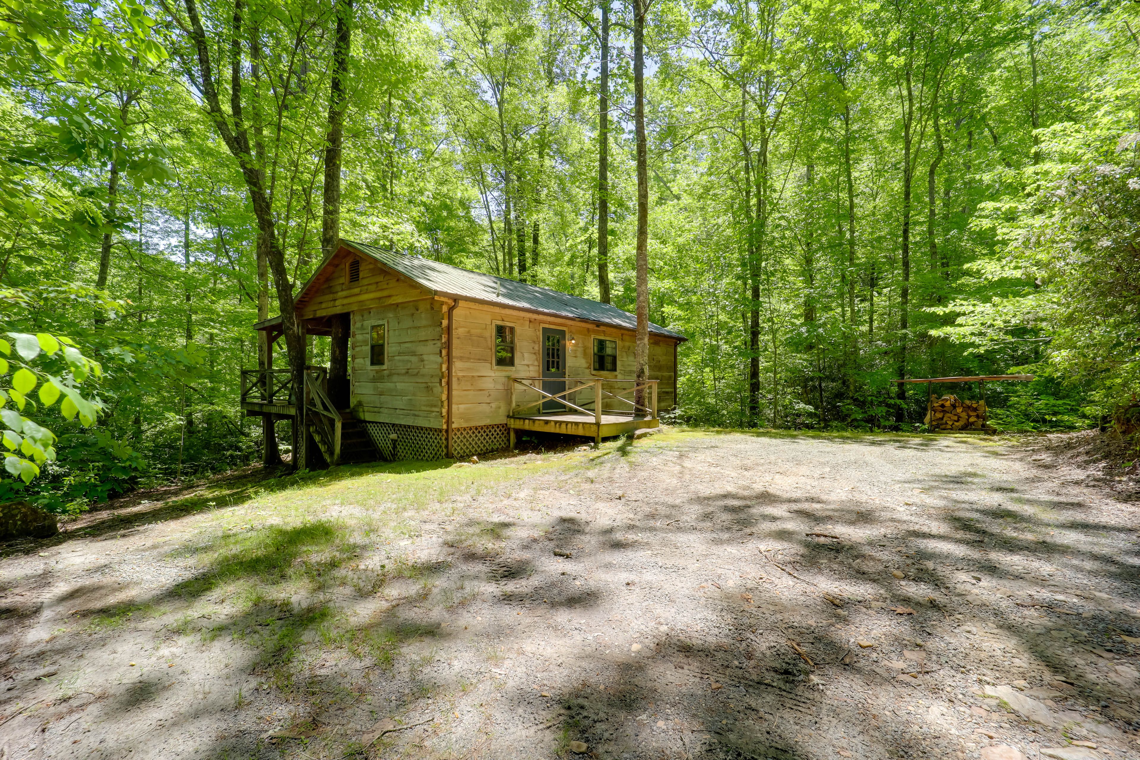 Single-Story Cabin | On-Site Trail Access | 9 Mi to Buffalo Creek Park