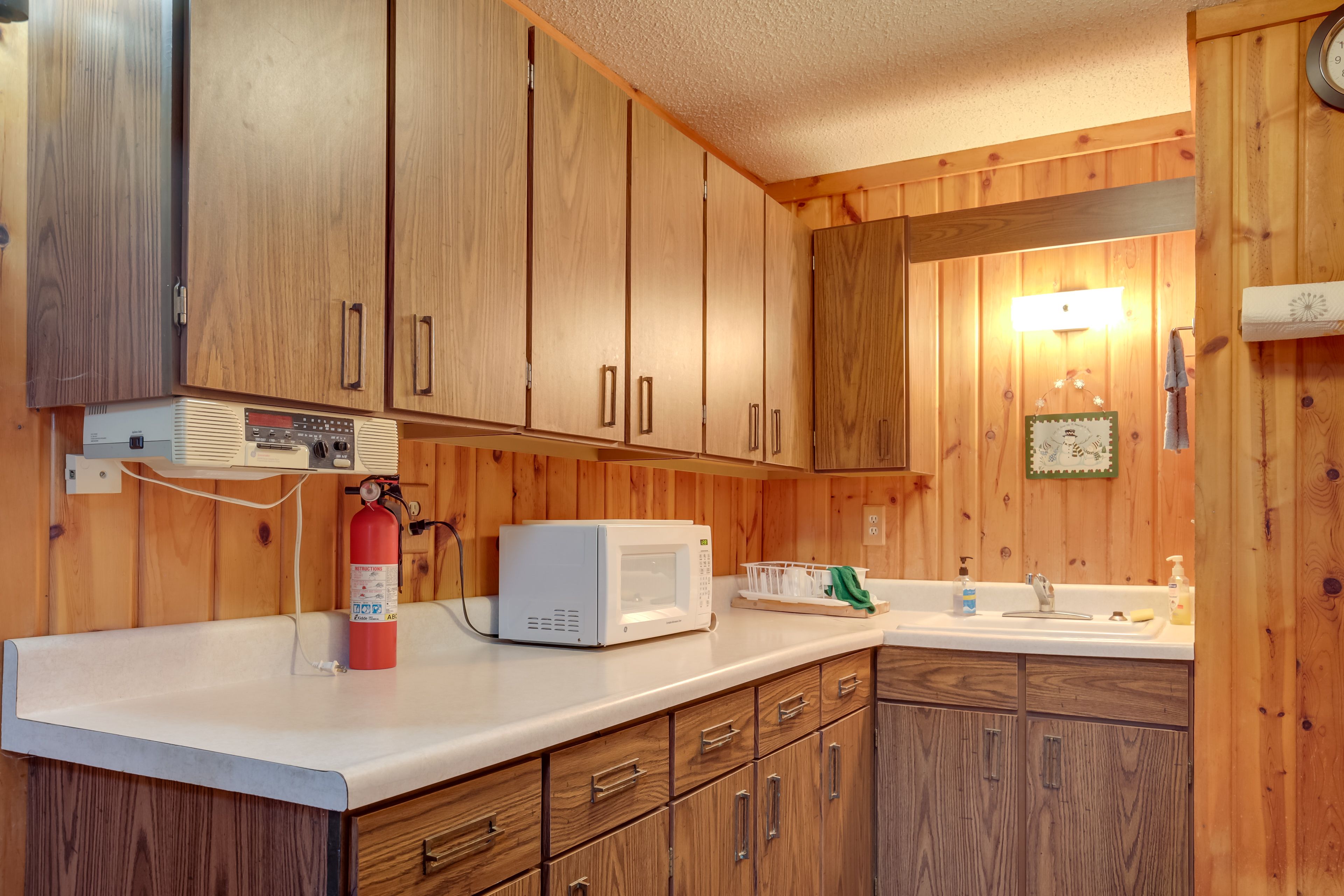 Kitchen | Cooking Basics | Paper Towels/Trash Bags Provided