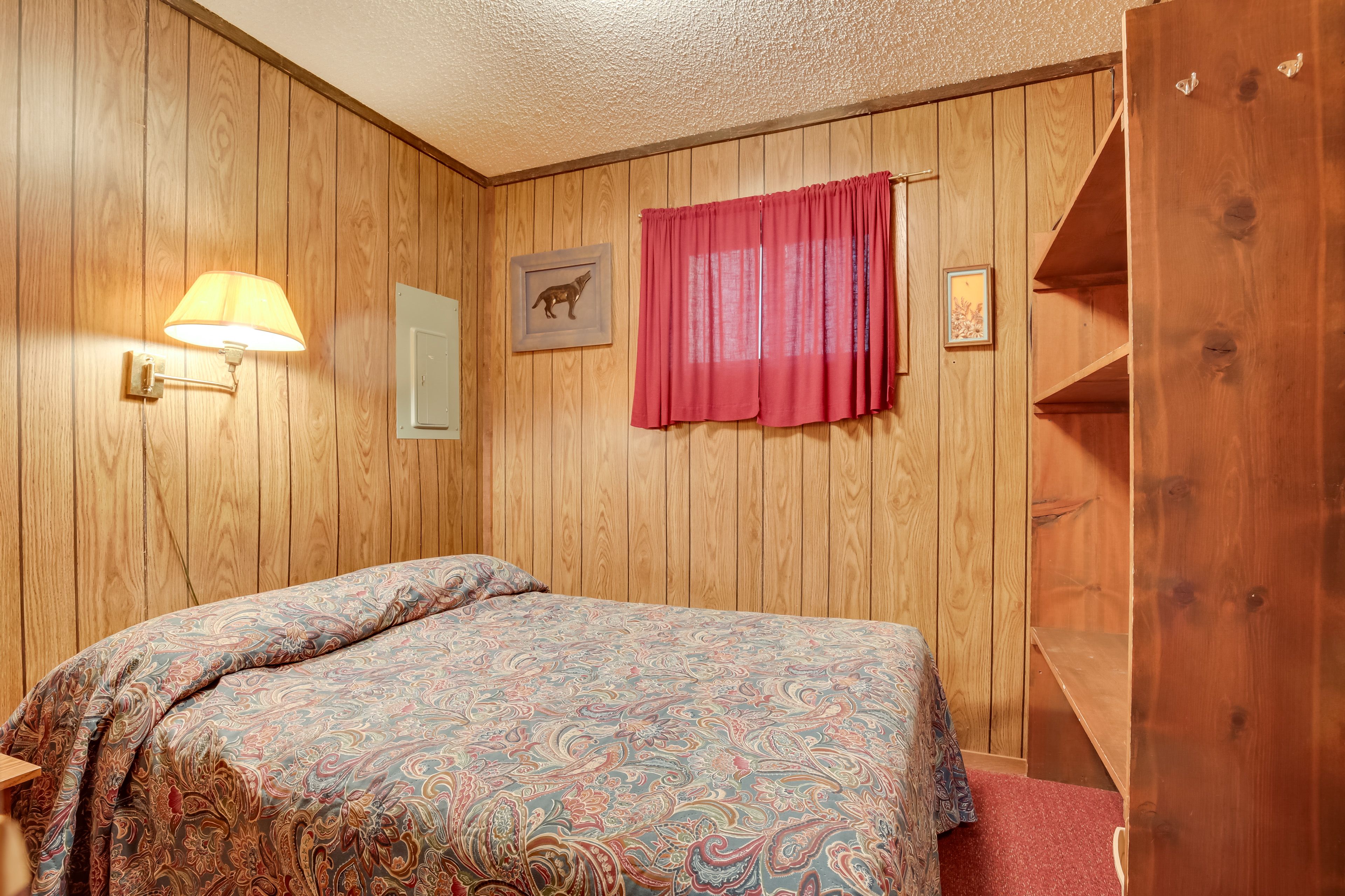 Bedroom 1 | Full Bed | Linens Provided