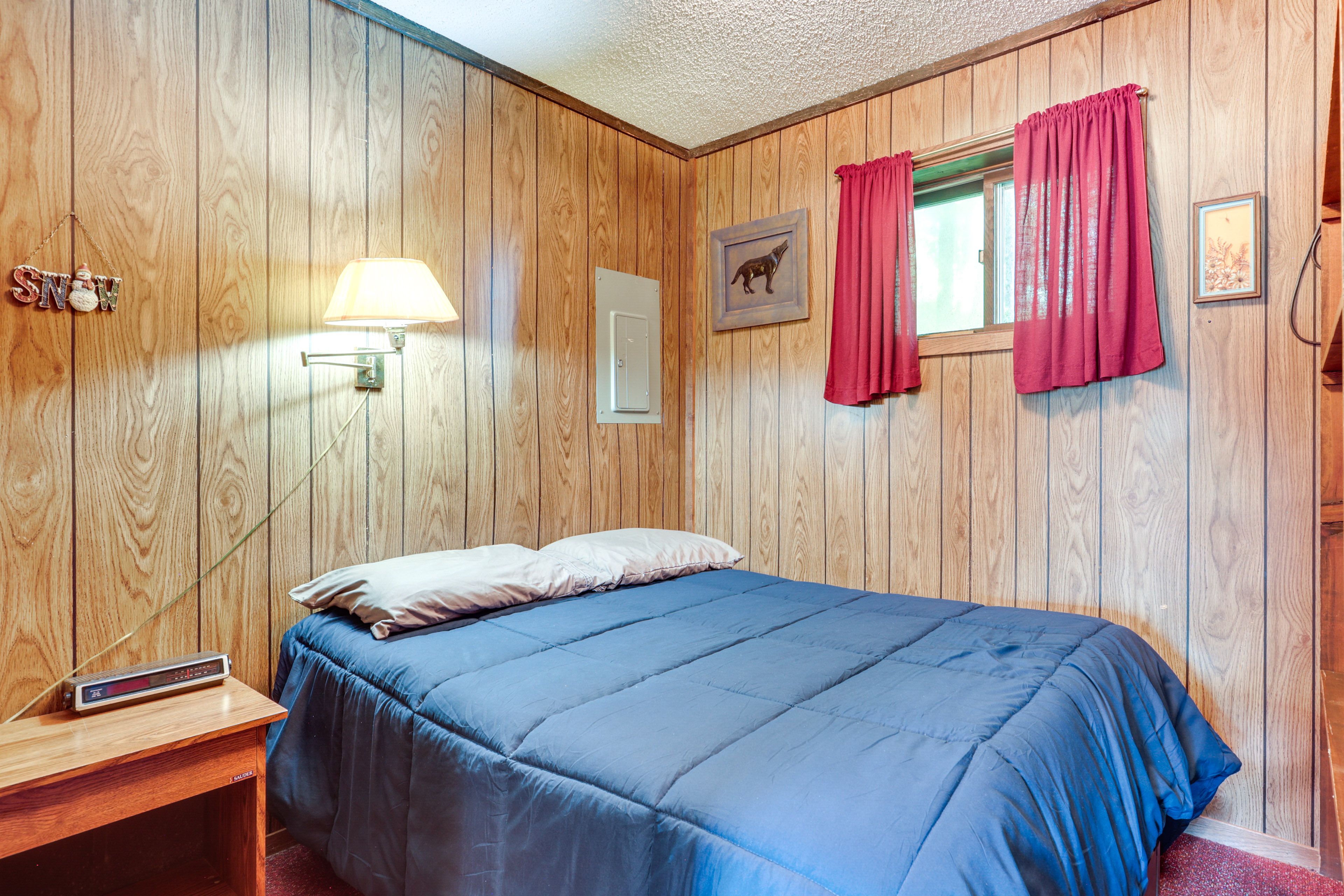 Bedroom 1 | Full Bed | Linens Provided