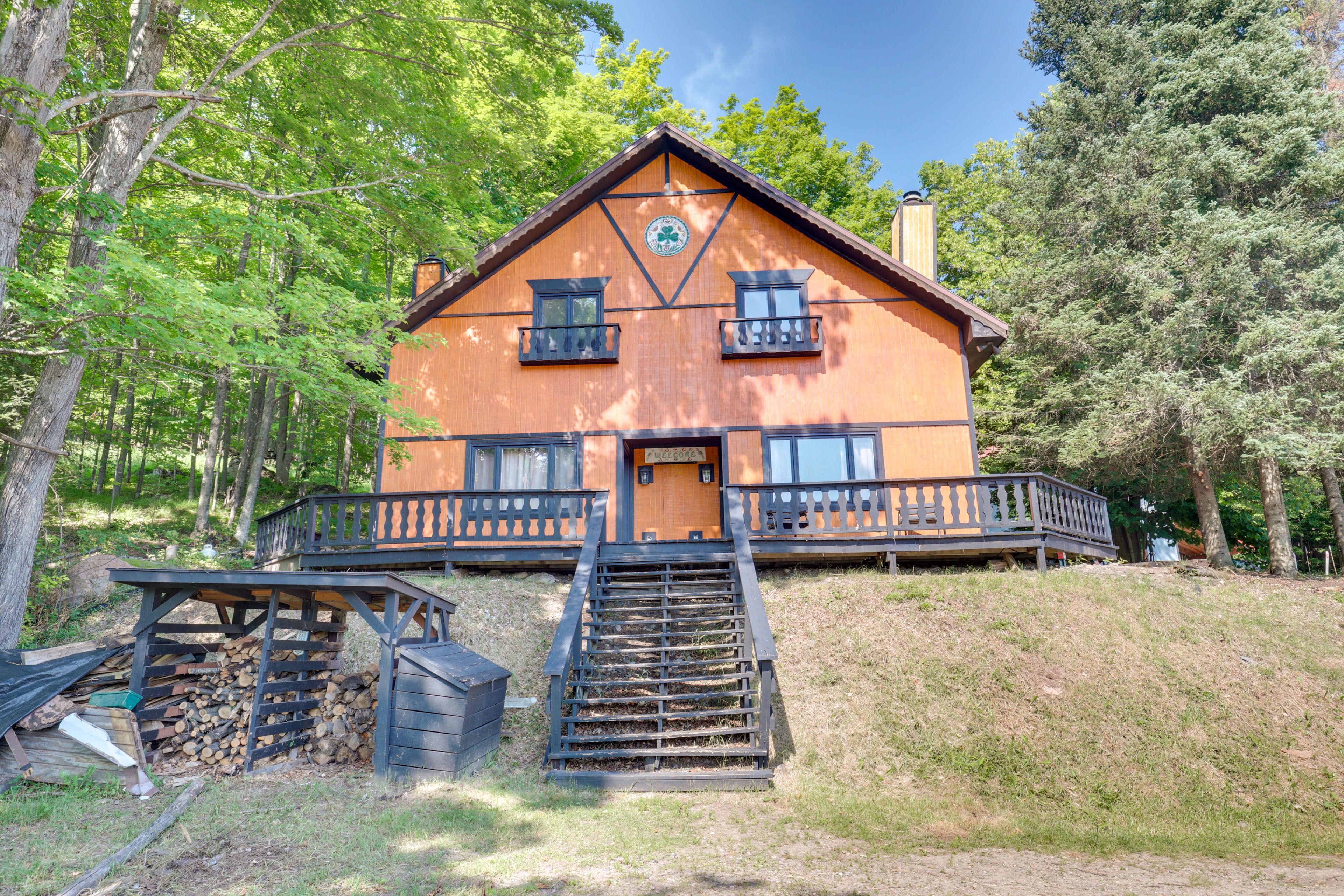 Parking | Shared Driveway (6 Vehicles) | Snowmobile/RV/Trailer Parking Allowed