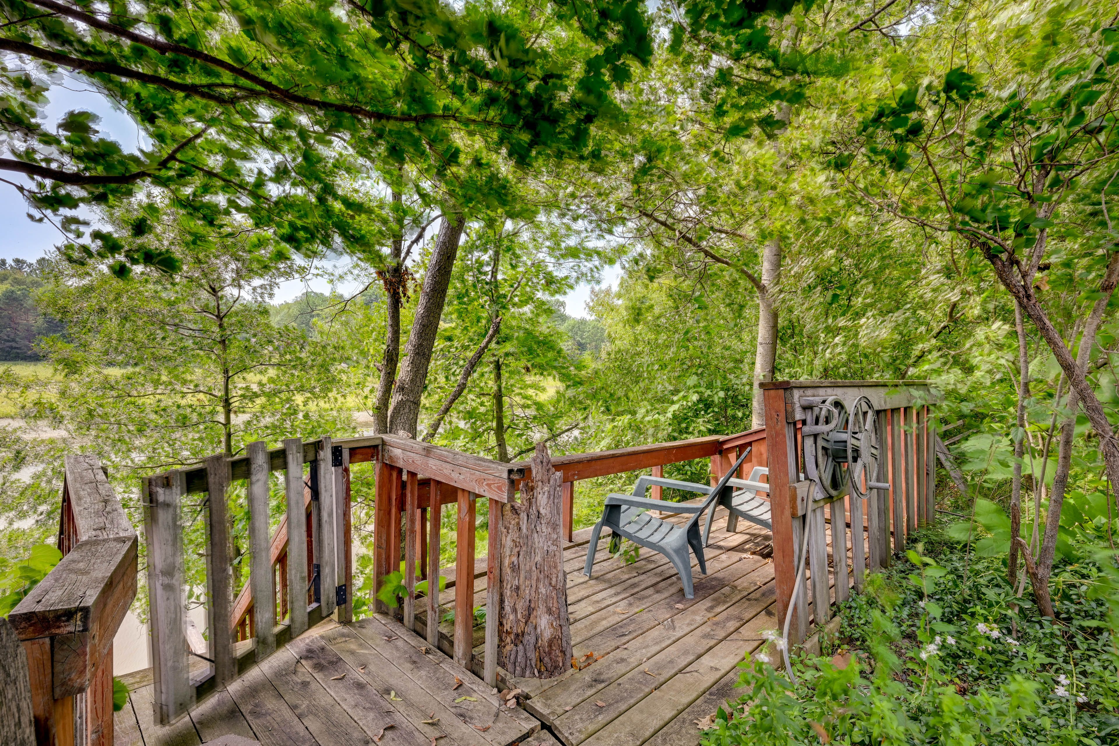 Deck