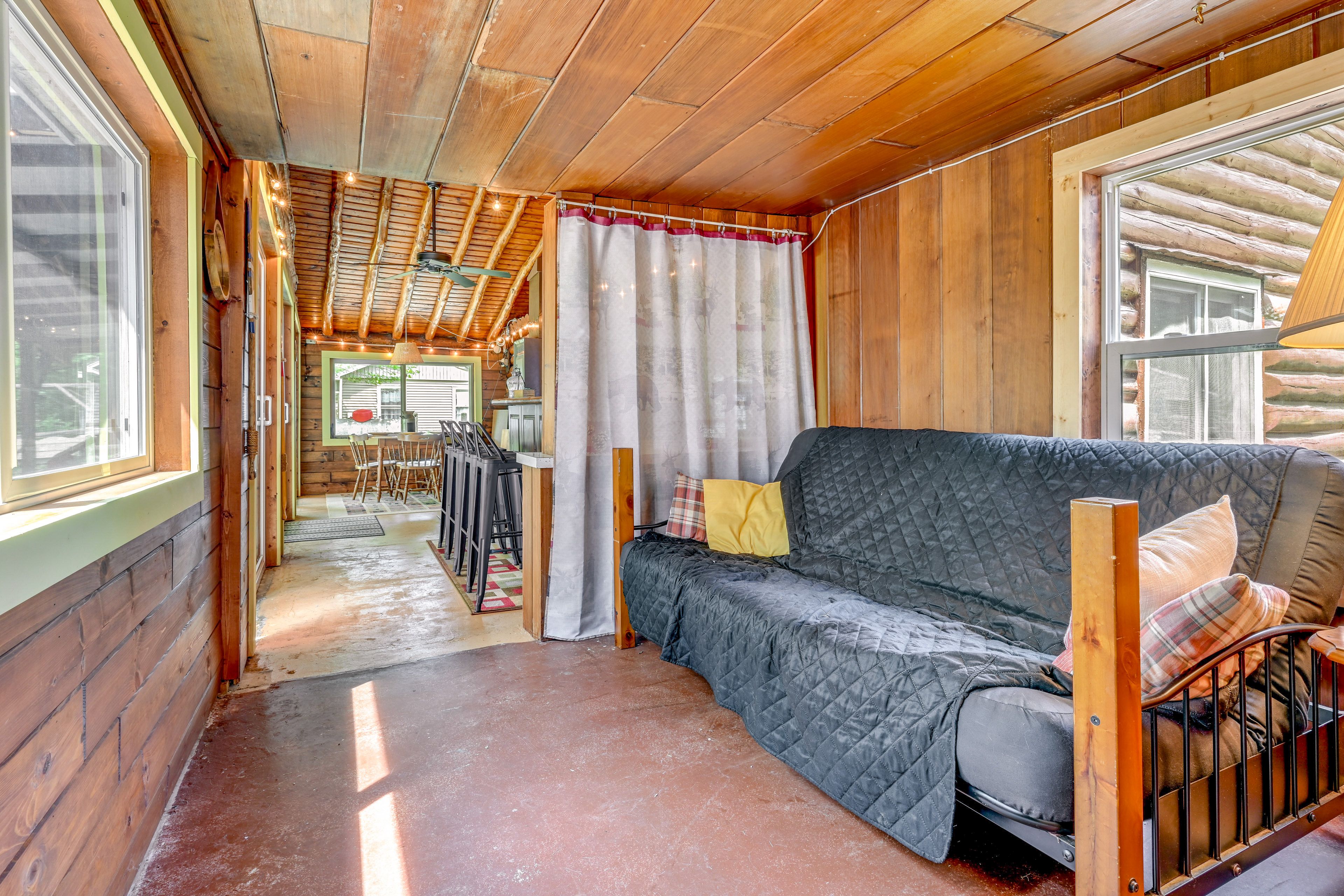 Sunroom | Futon