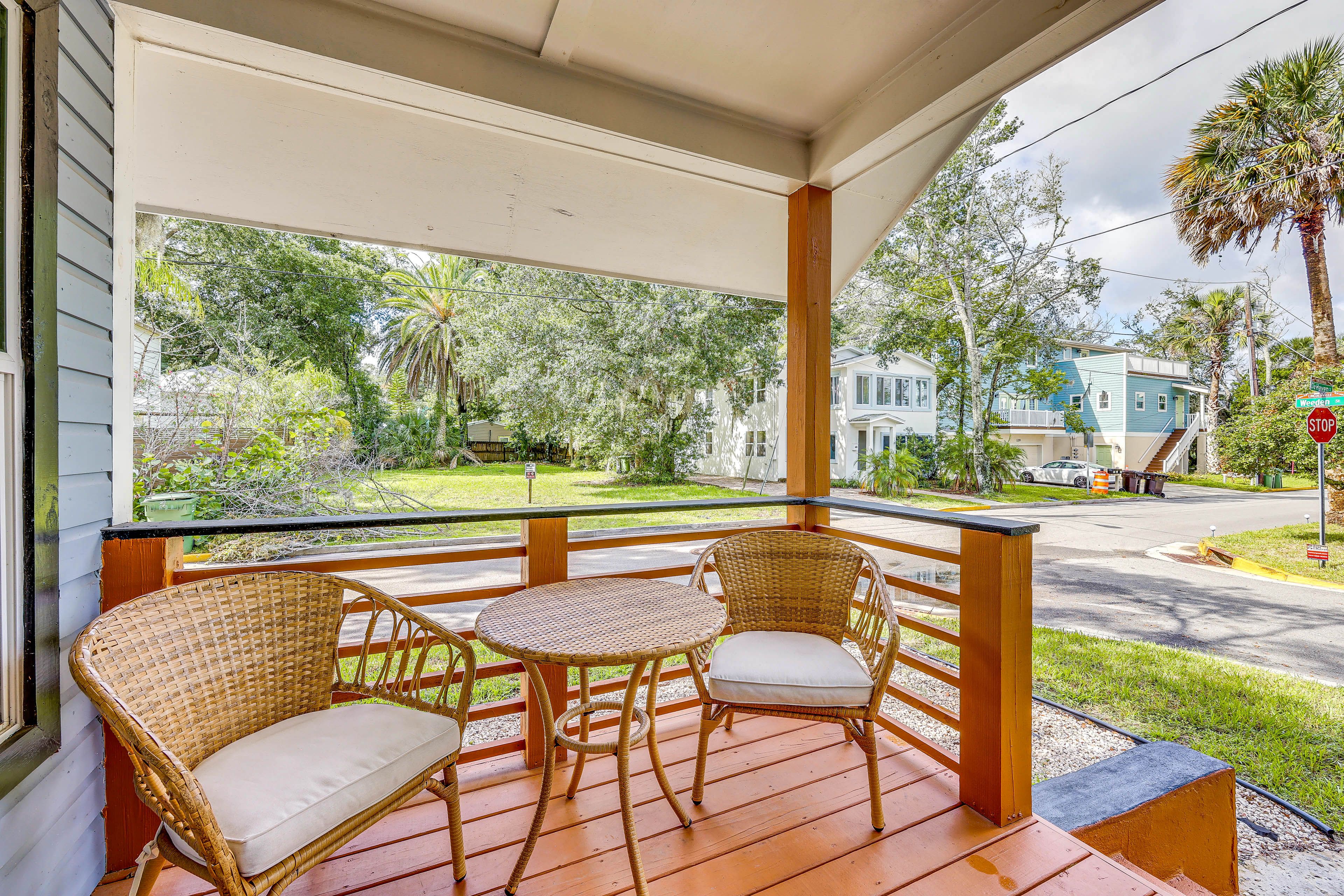 Parking | Driveway (2 Vehicles) | Street Parking (First-Come, First-Served)