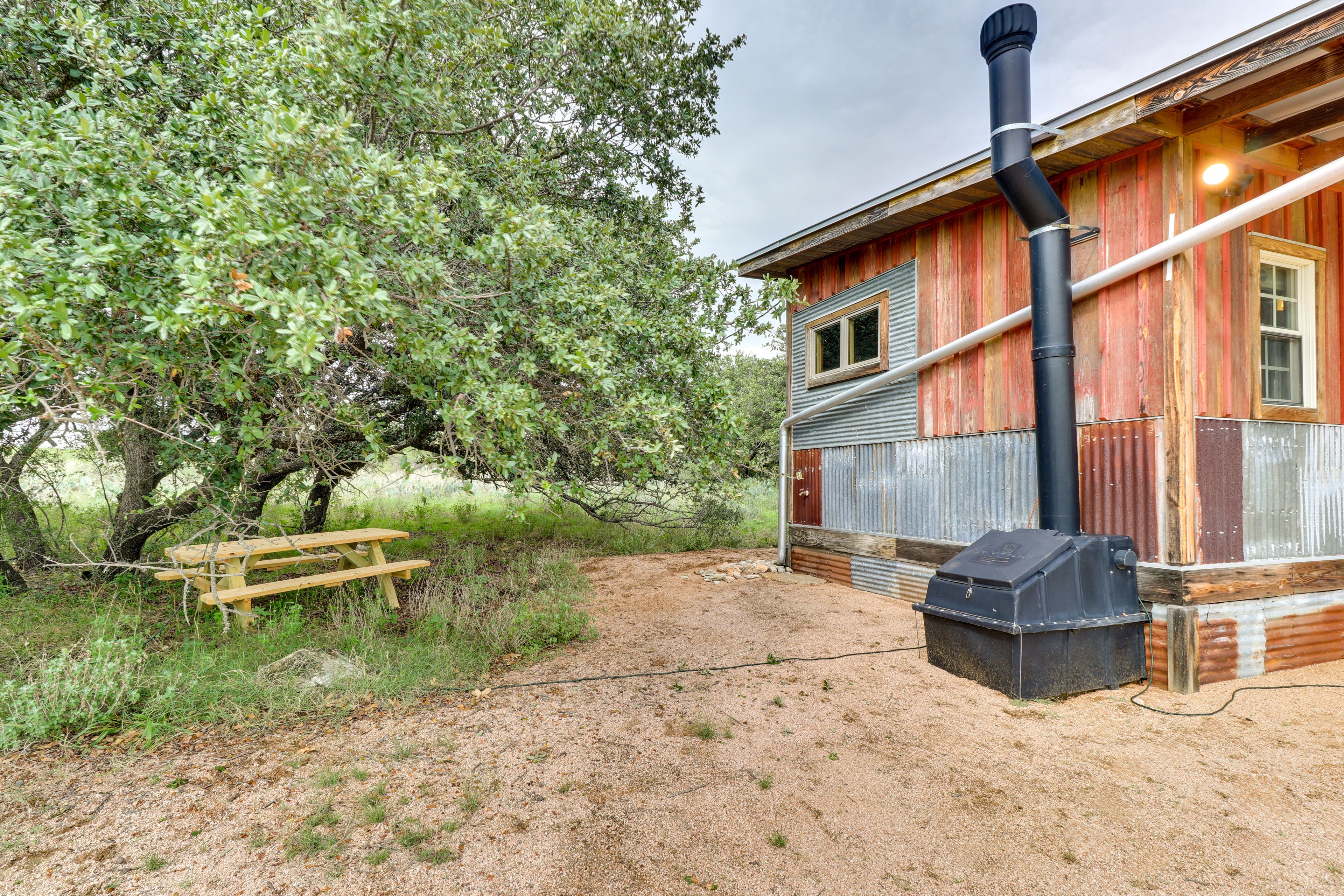 Backyard | Picnic Area