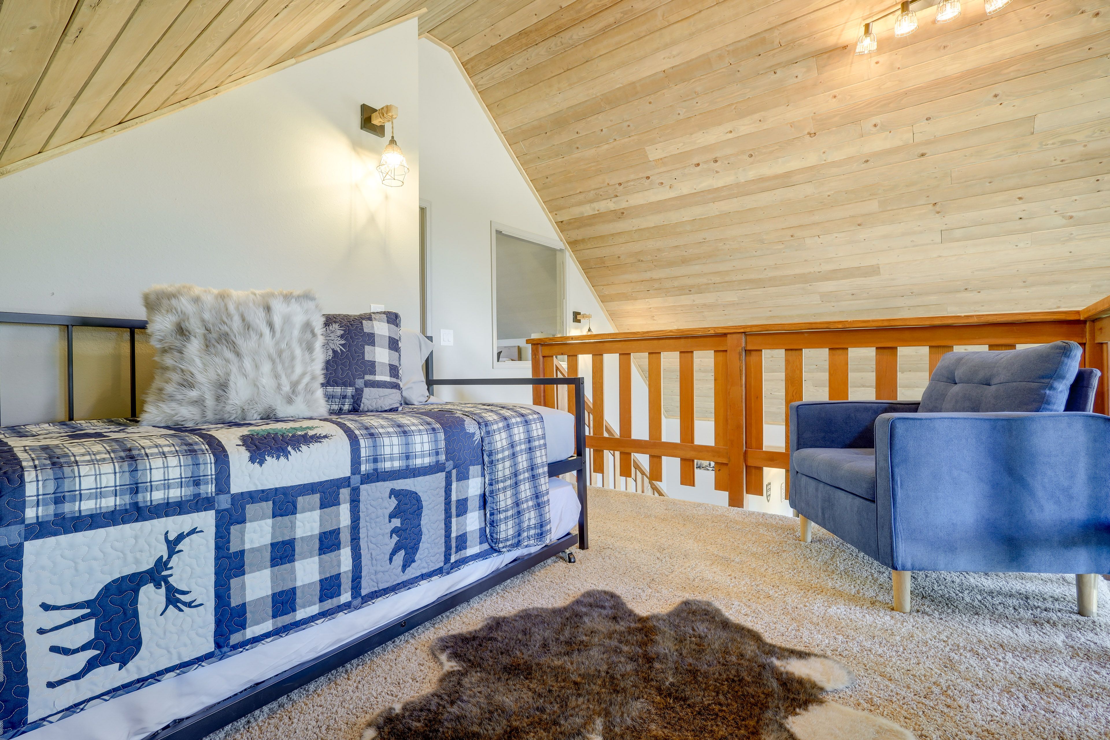 Loft | 2nd Floor | Twin Bed w/ Twin Trundle