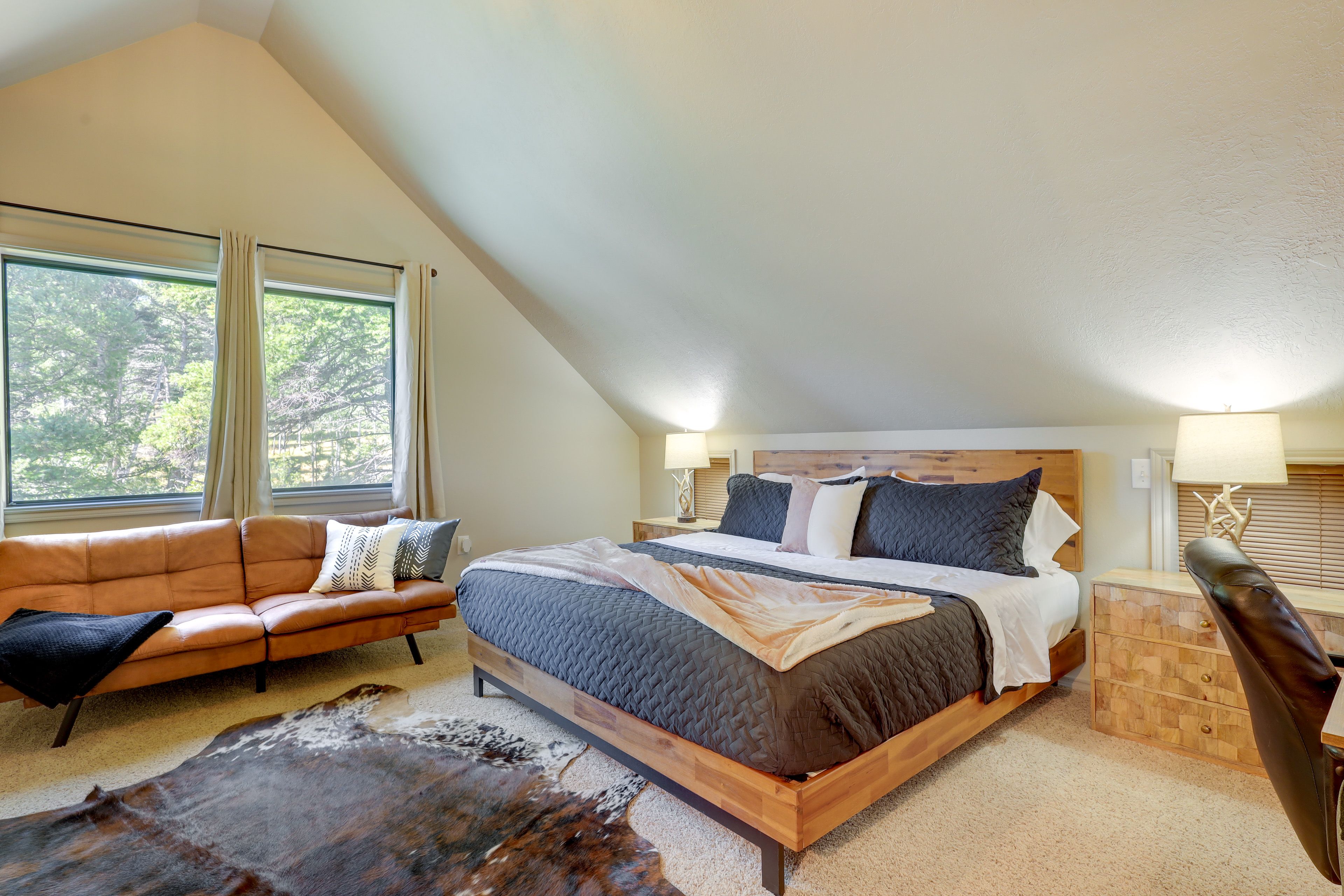 Bedroom 3 | 2nd Floor | King Bed | Laptop-Friendly Workspace