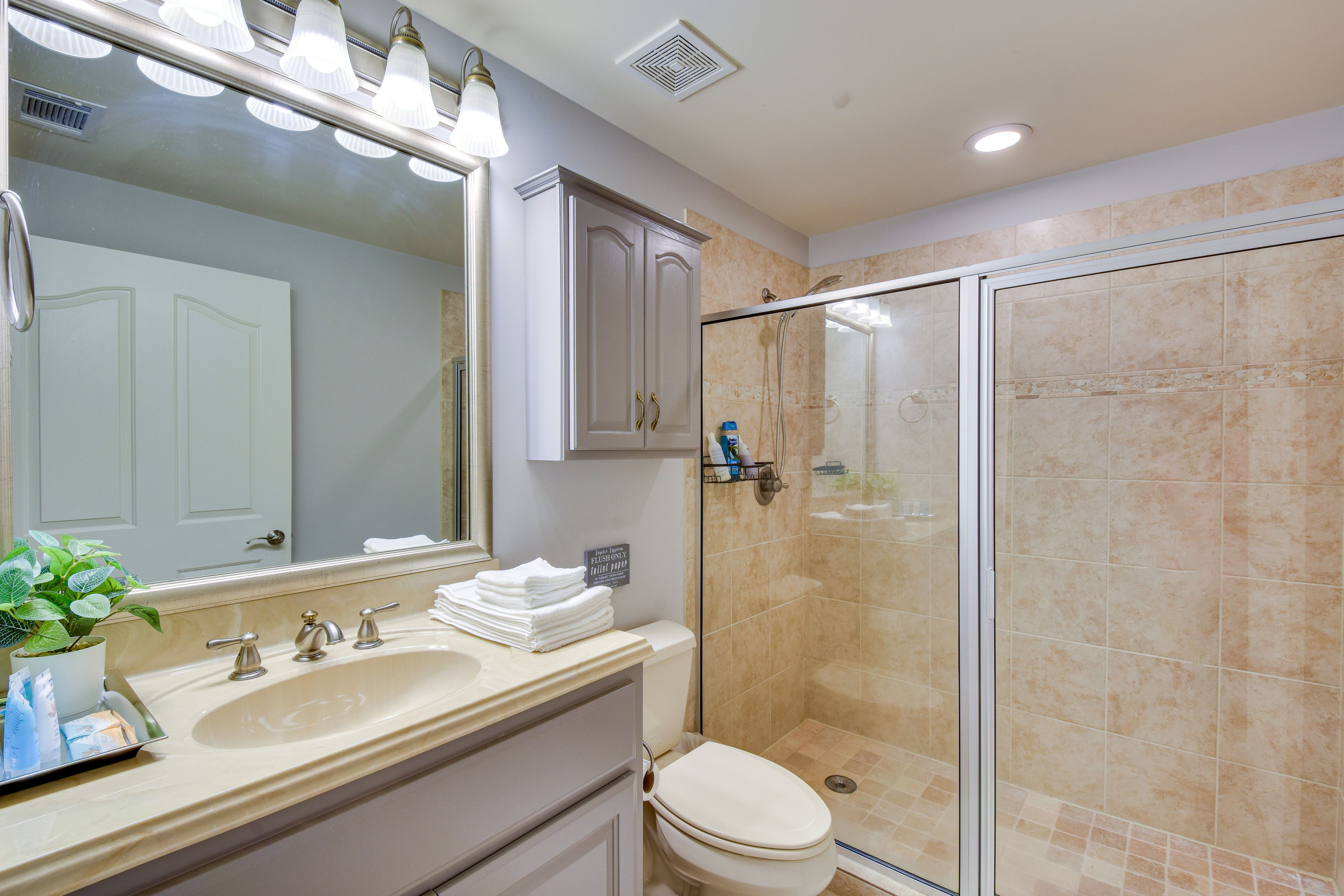 Full Bathroom