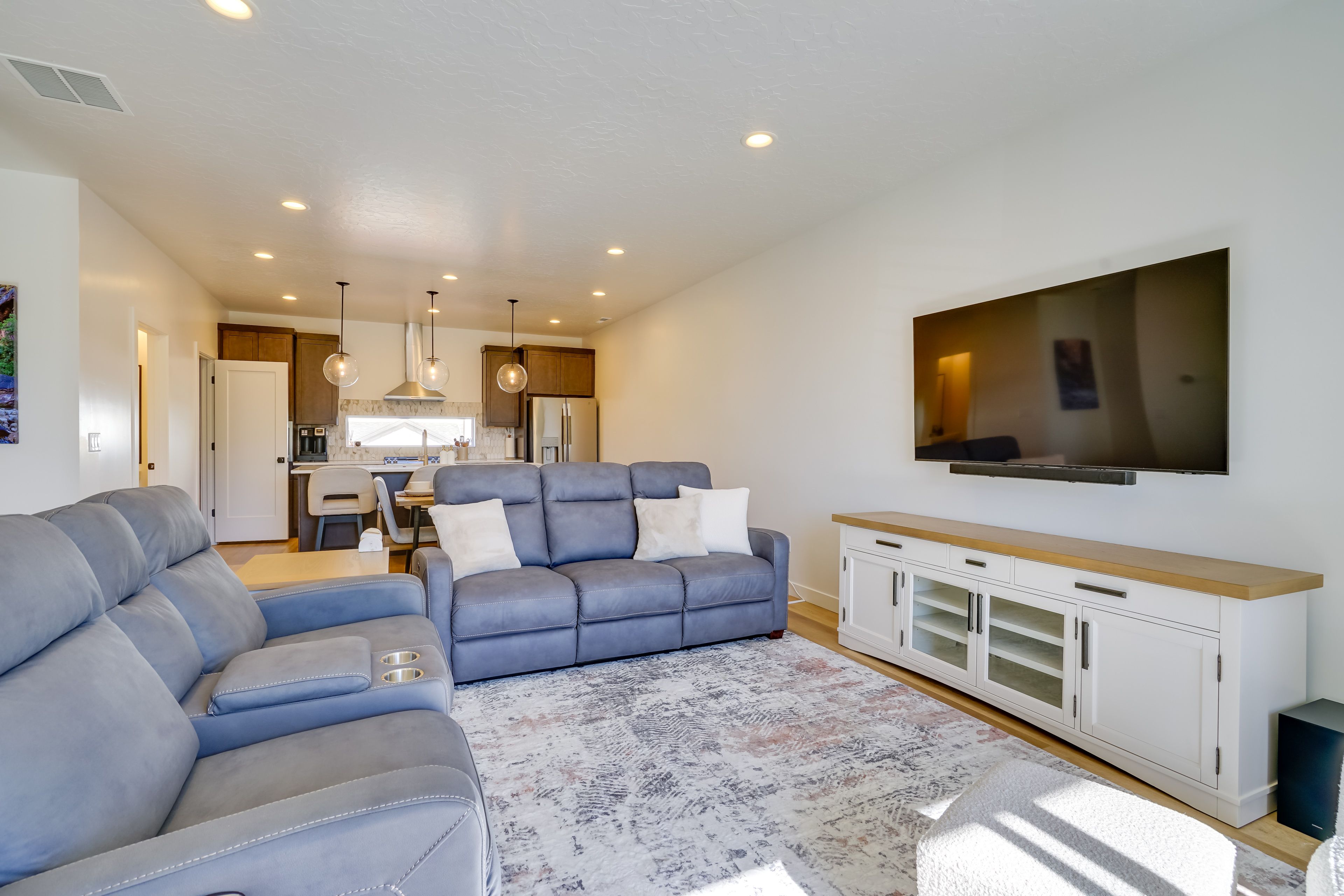 Mountain Green Vacation Rental | 3BR | 3.5BA | Stairs Required | 1,629 Sq Ft